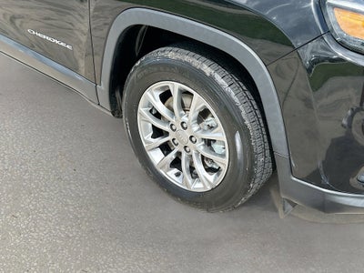 2022 Jeep Cherokee Latitude Lux