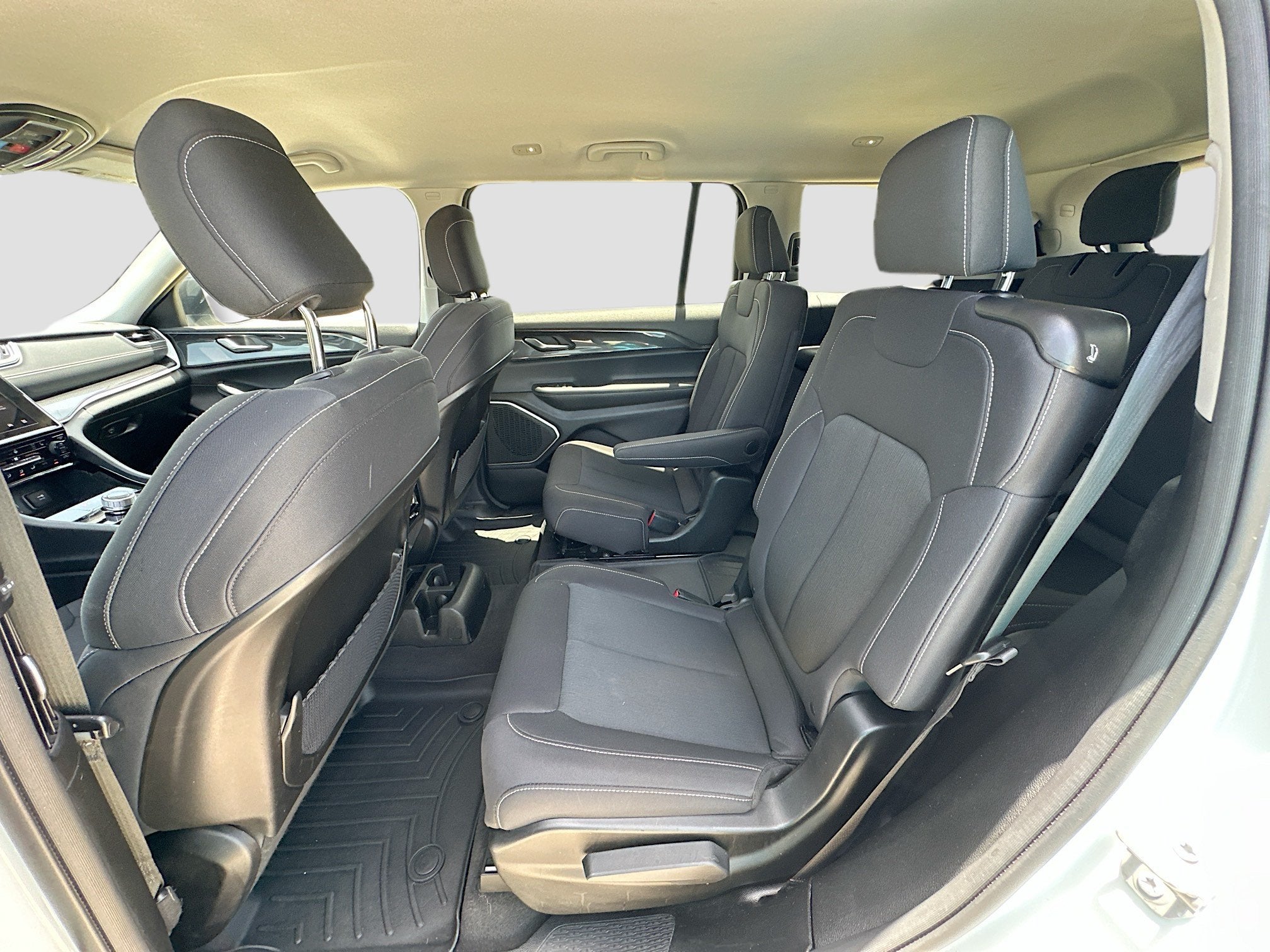 2022 Jeep Grand Cherokee L Laredo