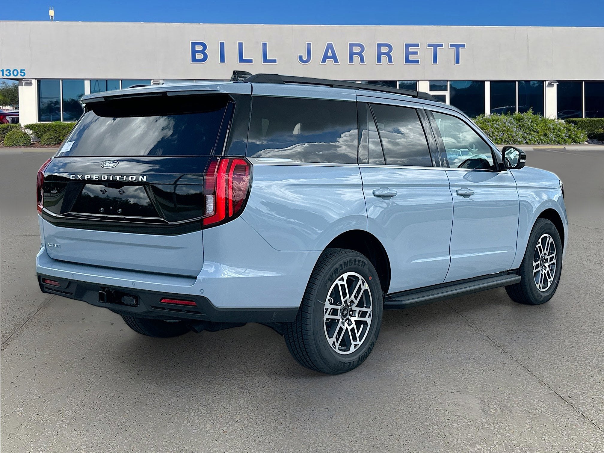 2026 Ford Expedition Active