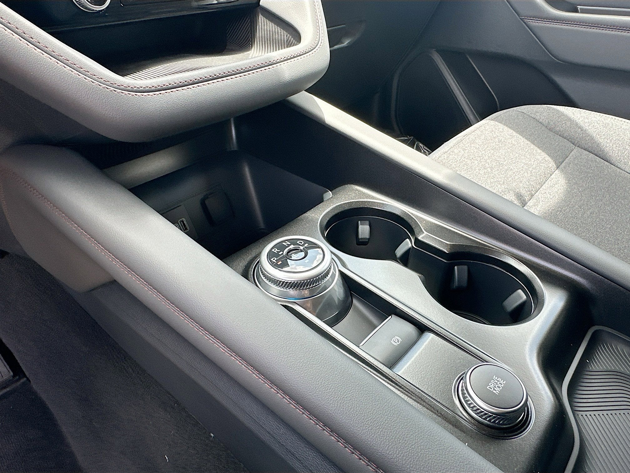 2026 Ford Explorer Active w/100A Pkg