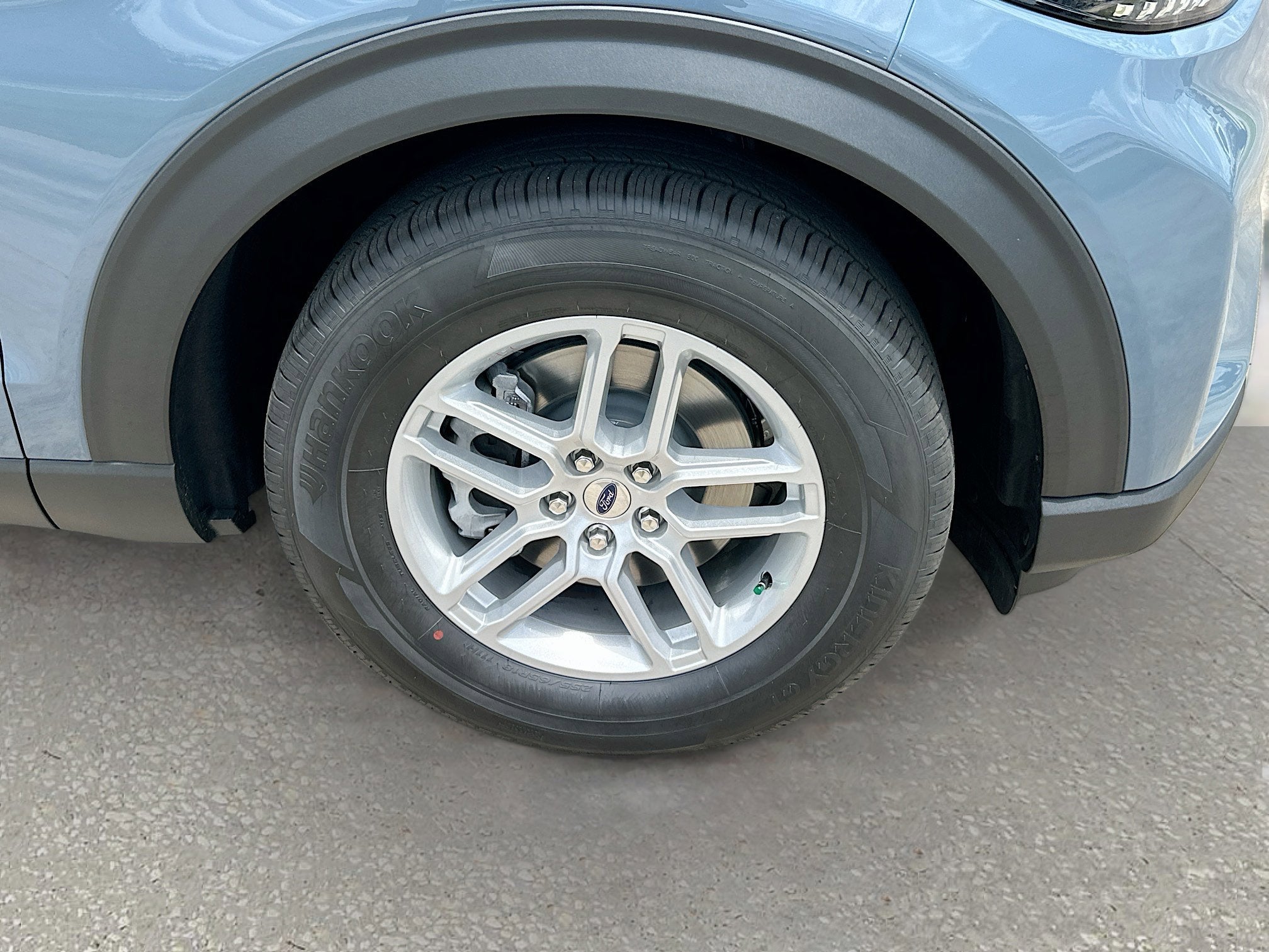 2026 Ford Explorer Active w/100A Pkg