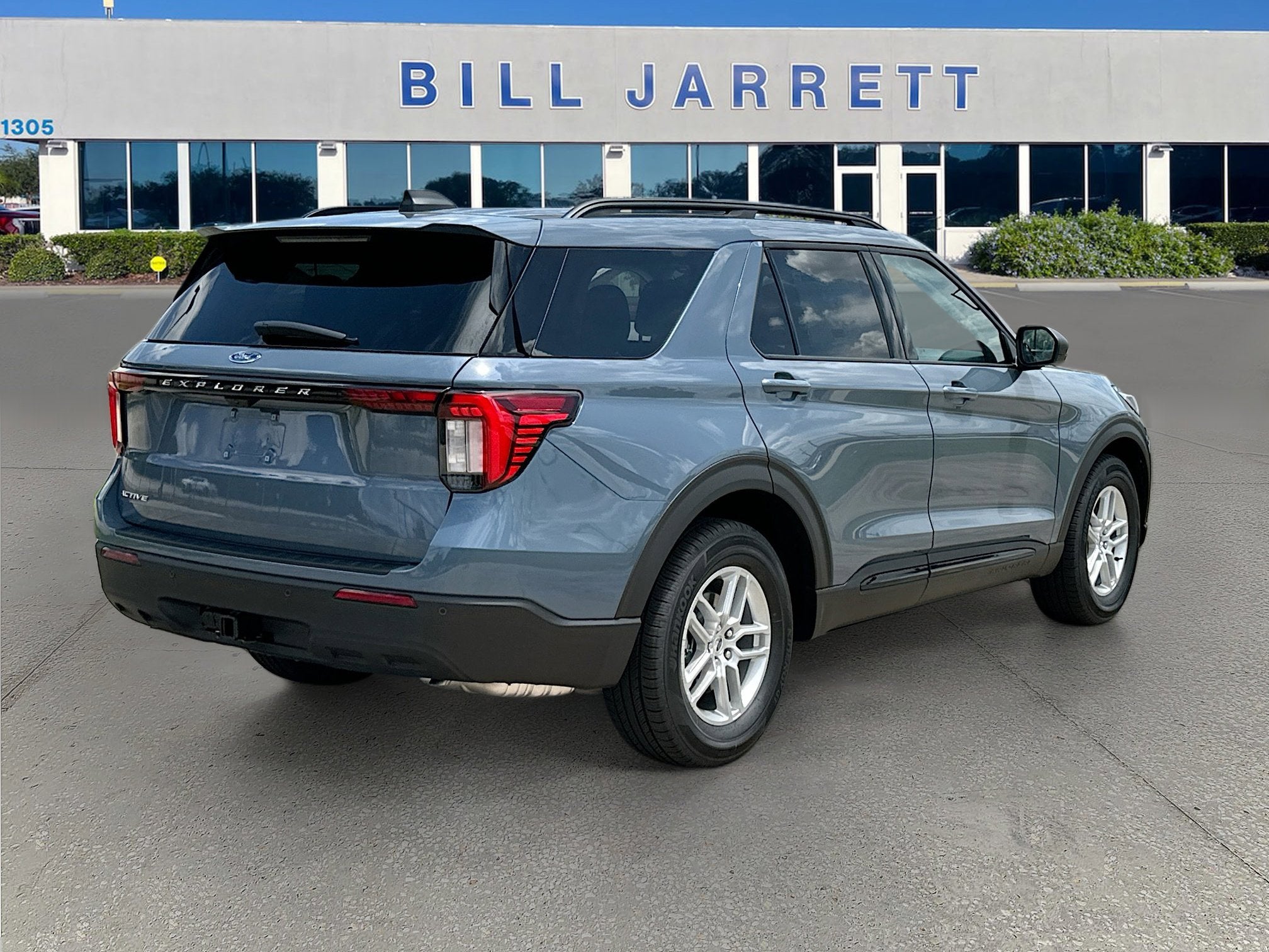 2026 Ford Explorer Active w/100A Pkg