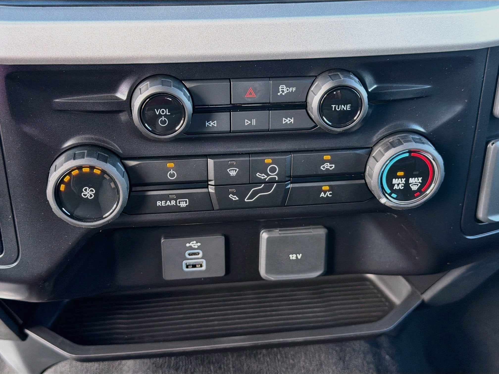 2027 Ford Super Duty F-350 DRW F-350® XL