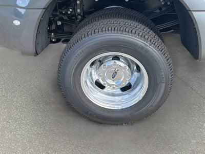 2027 Ford Super Duty F-350 DRW F-350® XL