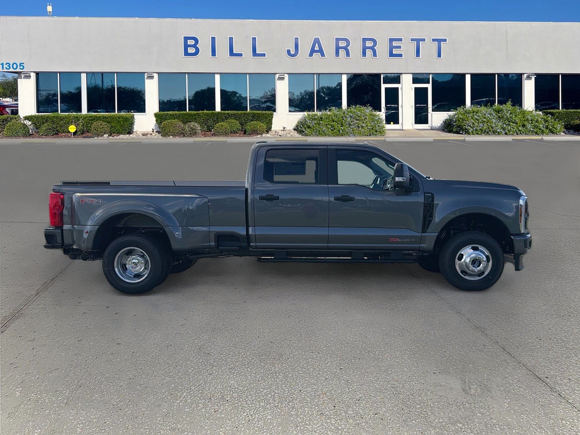 2027 Ford Super Duty F-350 DRW F-350® XL