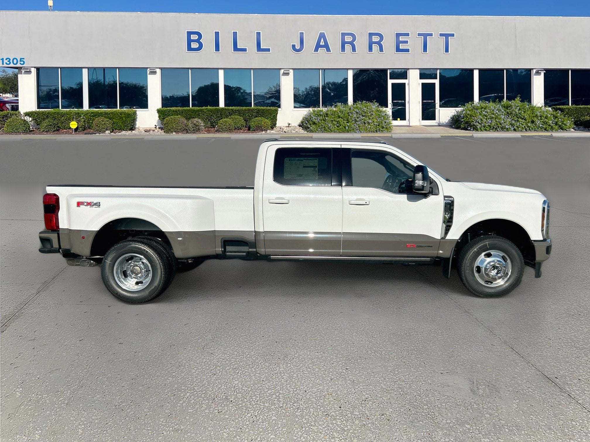 2026 Ford Super Duty F-350 DRW F-350® King Ranch®
