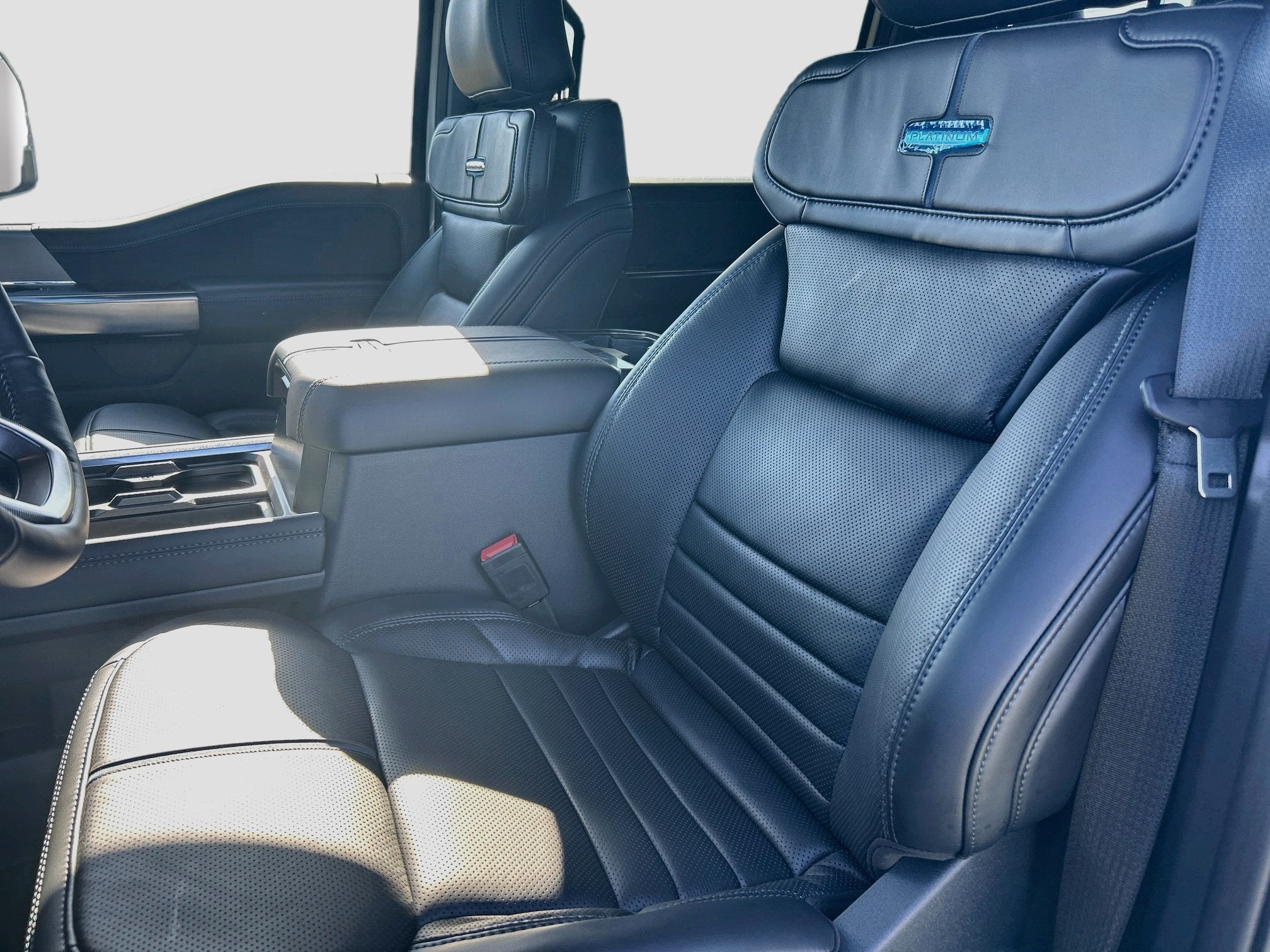 2026 Ford Super Duty F-350 DRW F-350® Platinum®