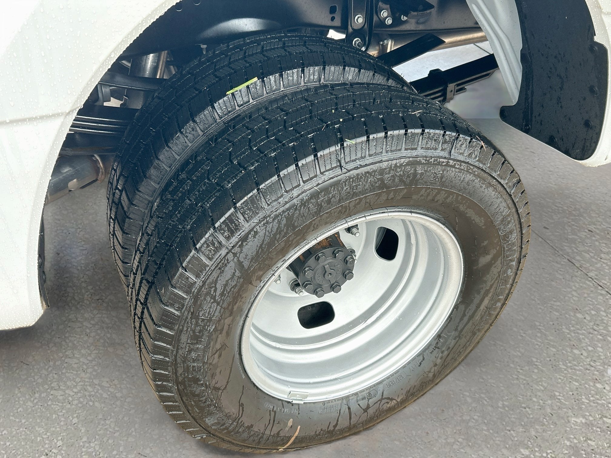 2027 Ford Super Duty F-350 DRW F-350® XL