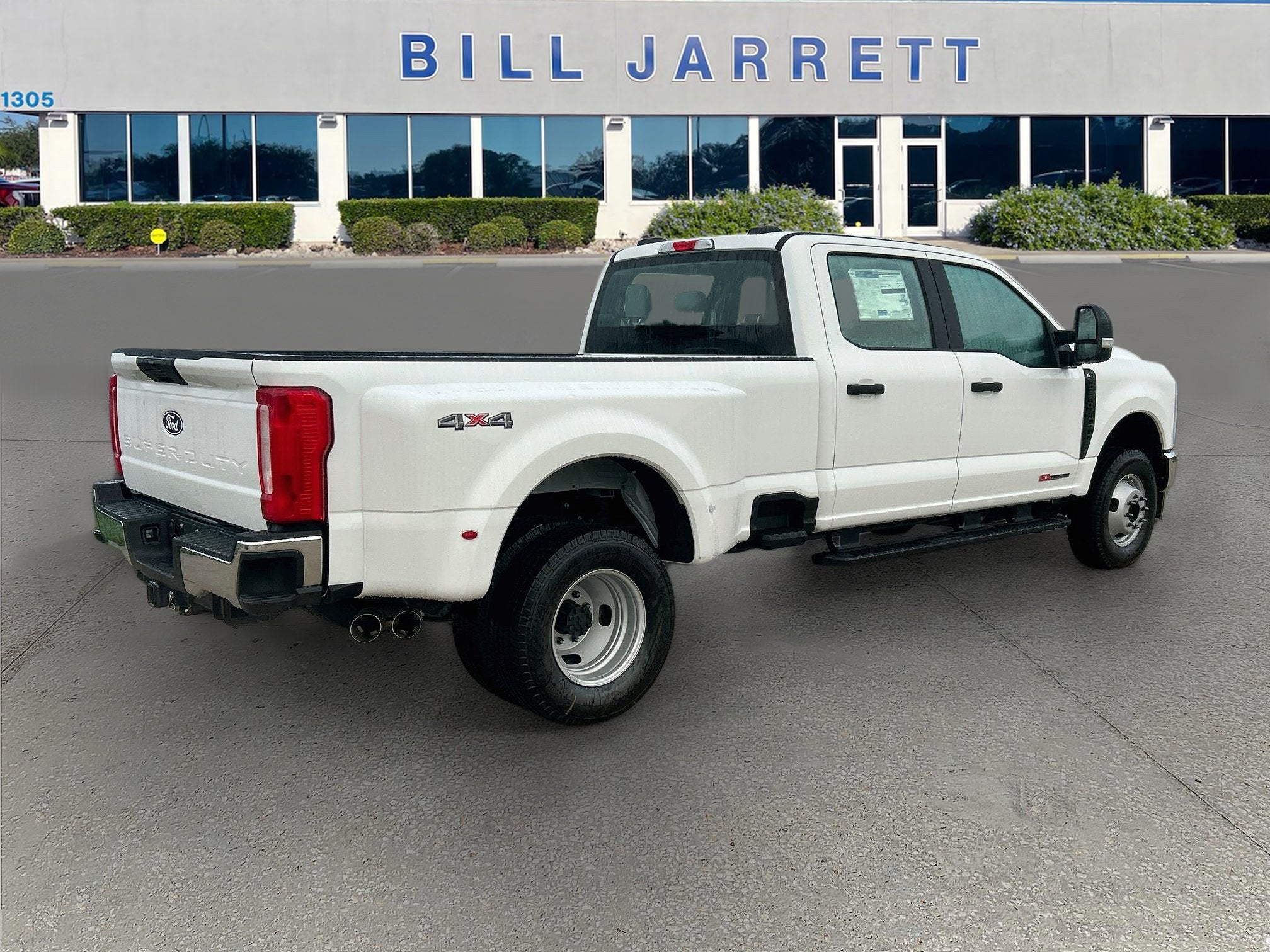 2027 Ford Super Duty F-350 DRW F-350® XL