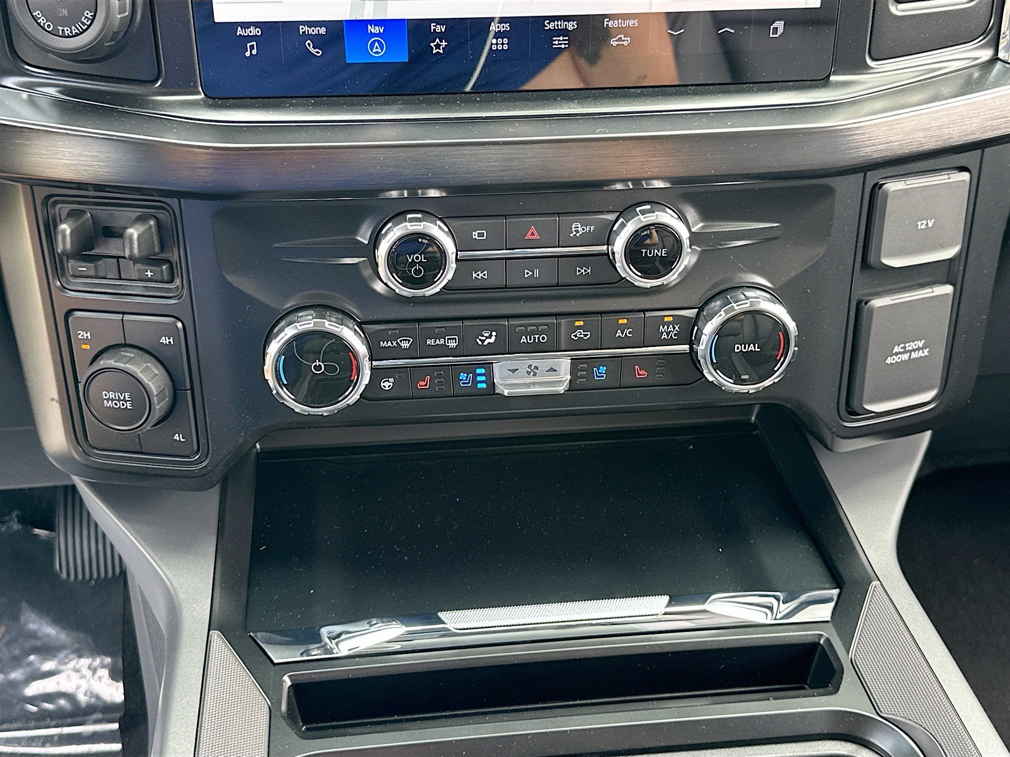 2026 Ford Super Duty F-350 DRW F-350® Lariat®