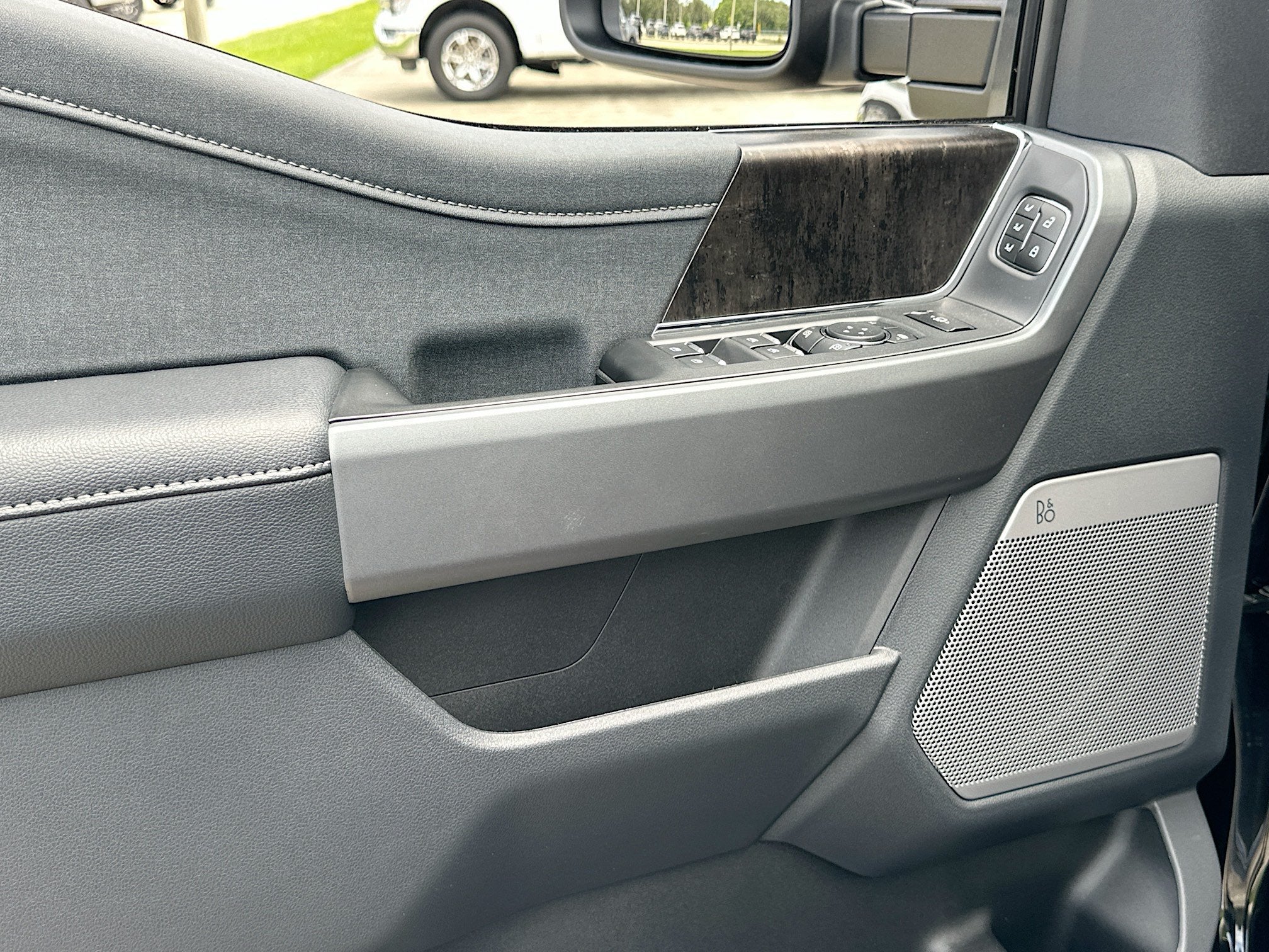 2026 Ford Super Duty F-350 DRW F-350® Lariat®