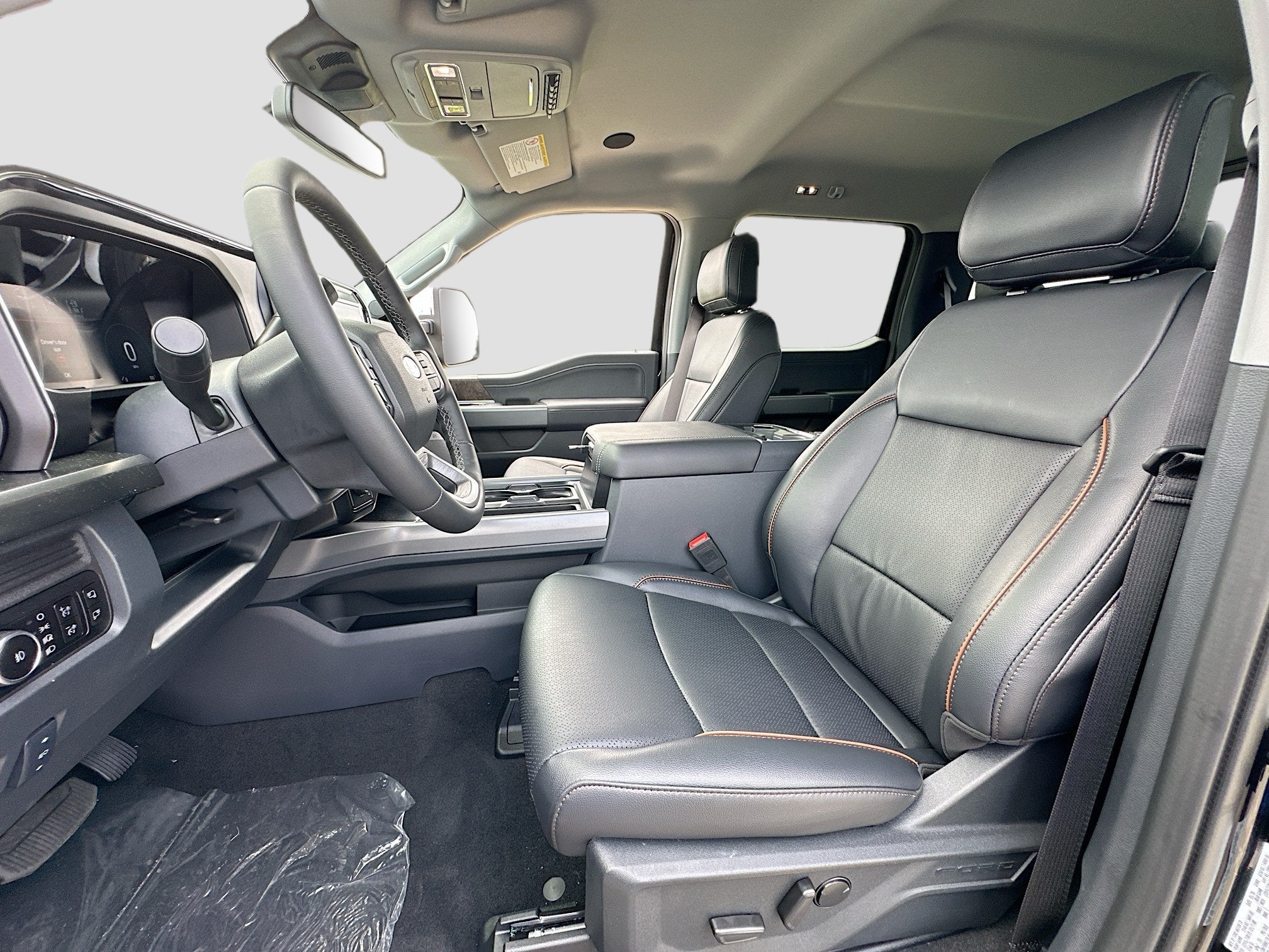2026 Ford Super Duty F-350 DRW F-350® Lariat®