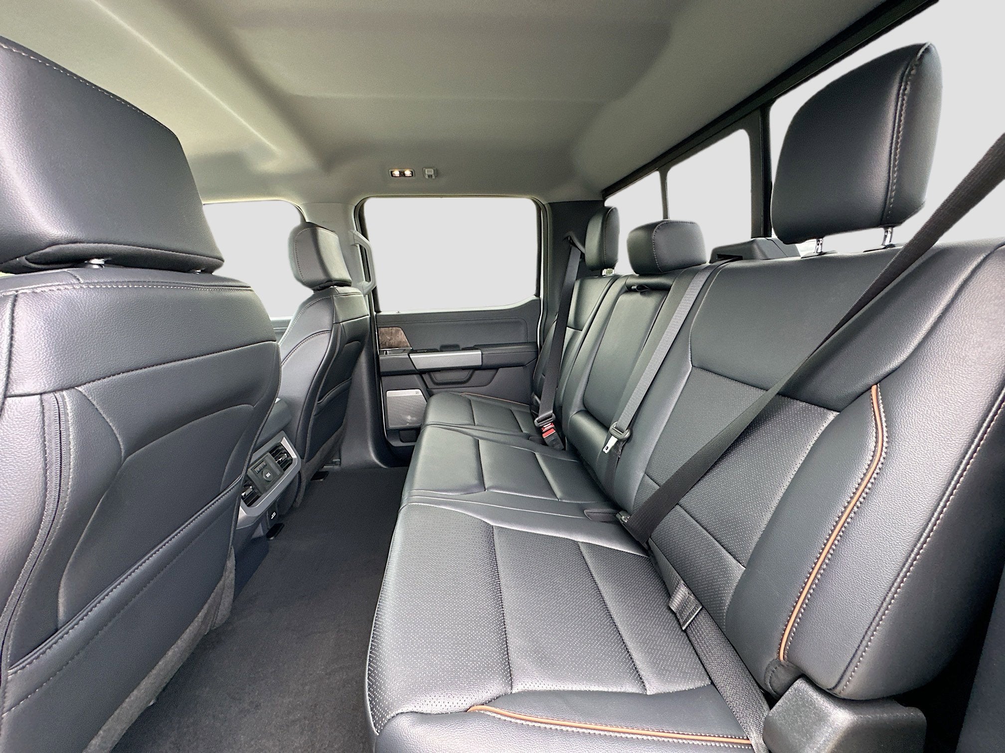 2026 Ford Super Duty F-350 DRW F-350® Lariat®