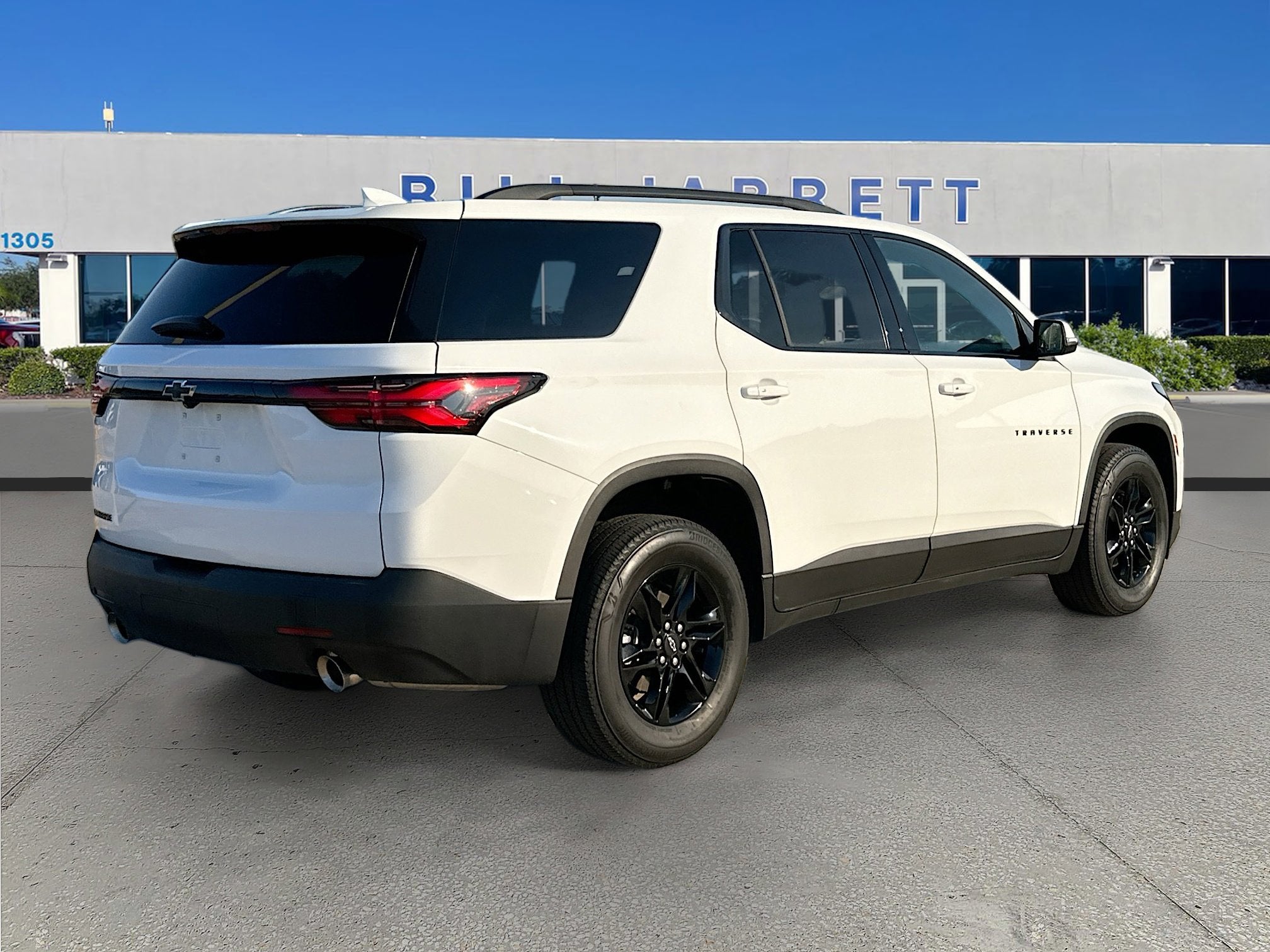 2023 Chevrolet Traverse LS