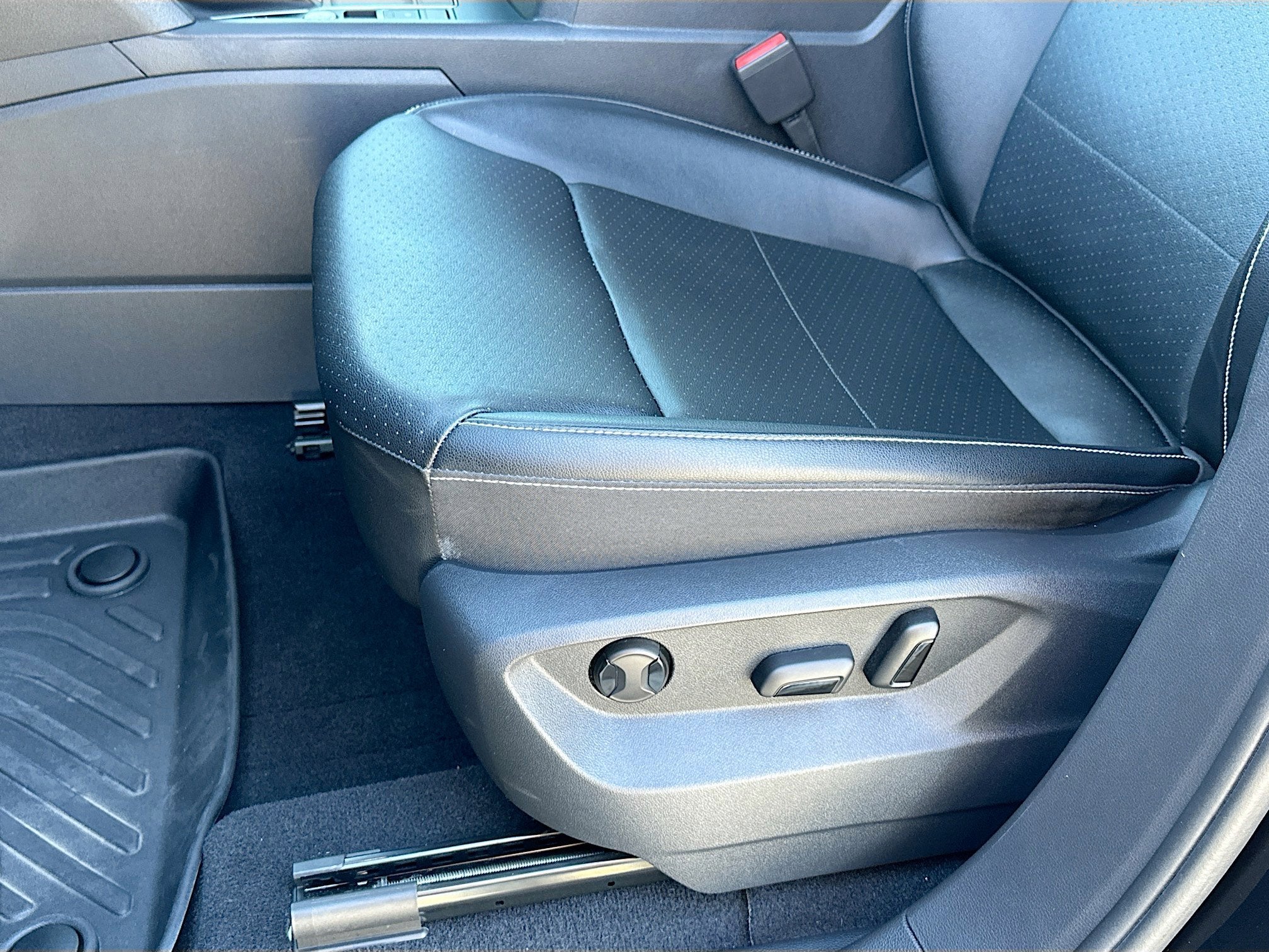 2023 Volkswagen Atlas 2.0T SE