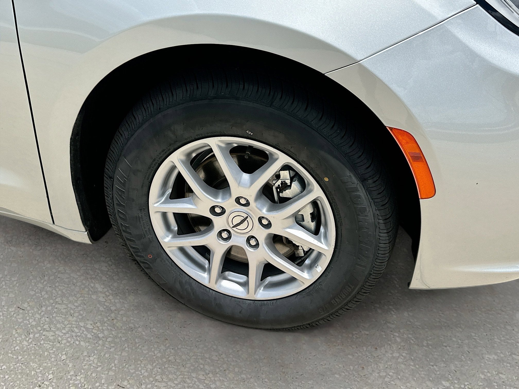 2024 Chrysler Pacifica Touring L