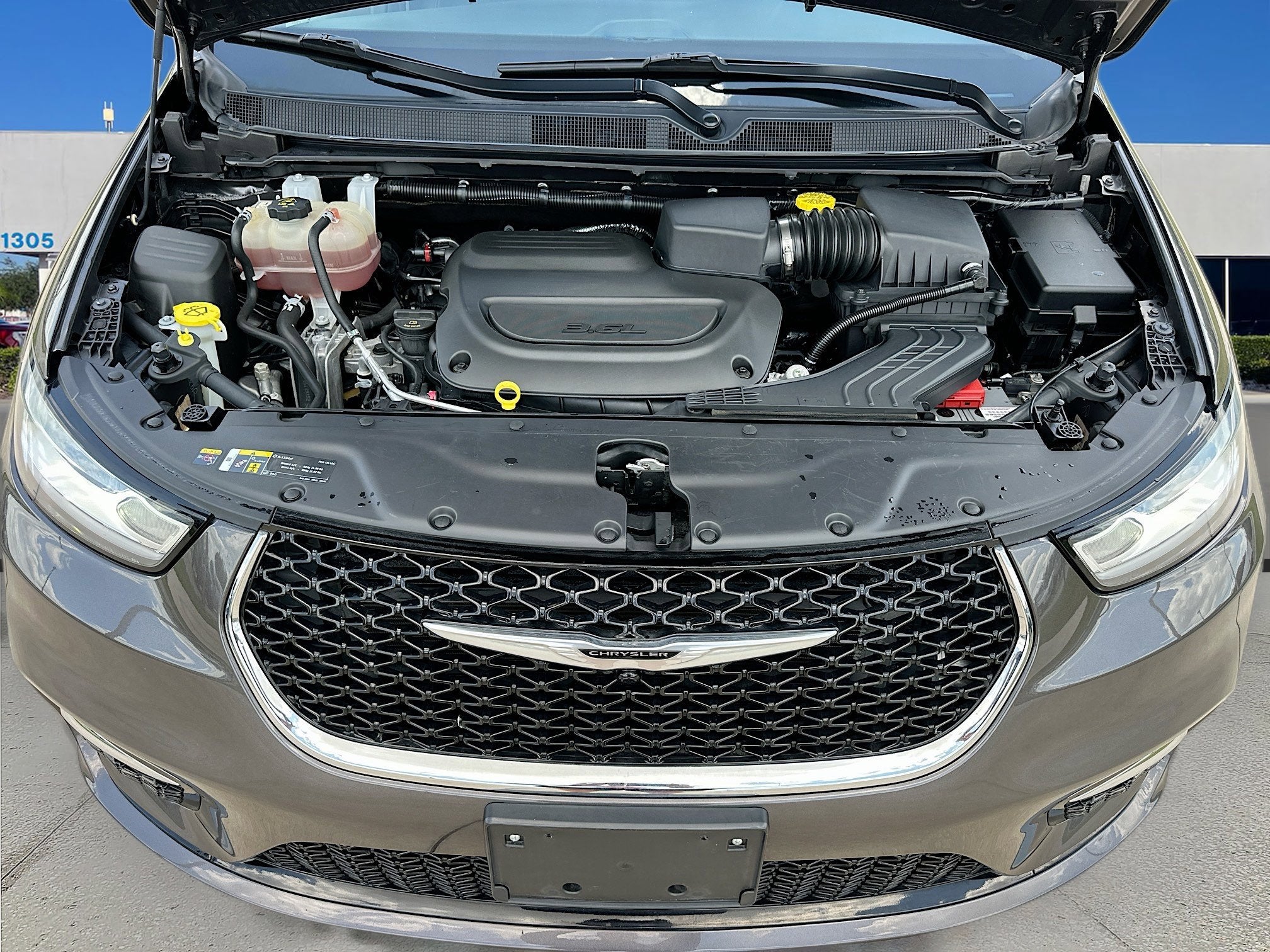 2023 Chrysler Pacifica Touring L