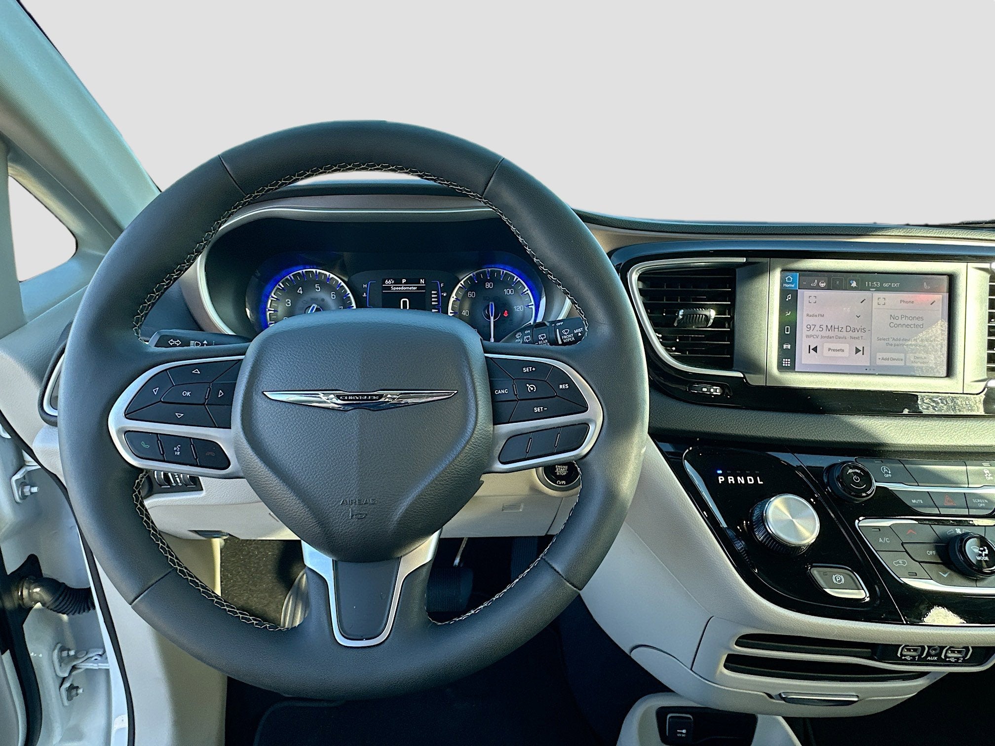 2024 Chrysler Voyager LX