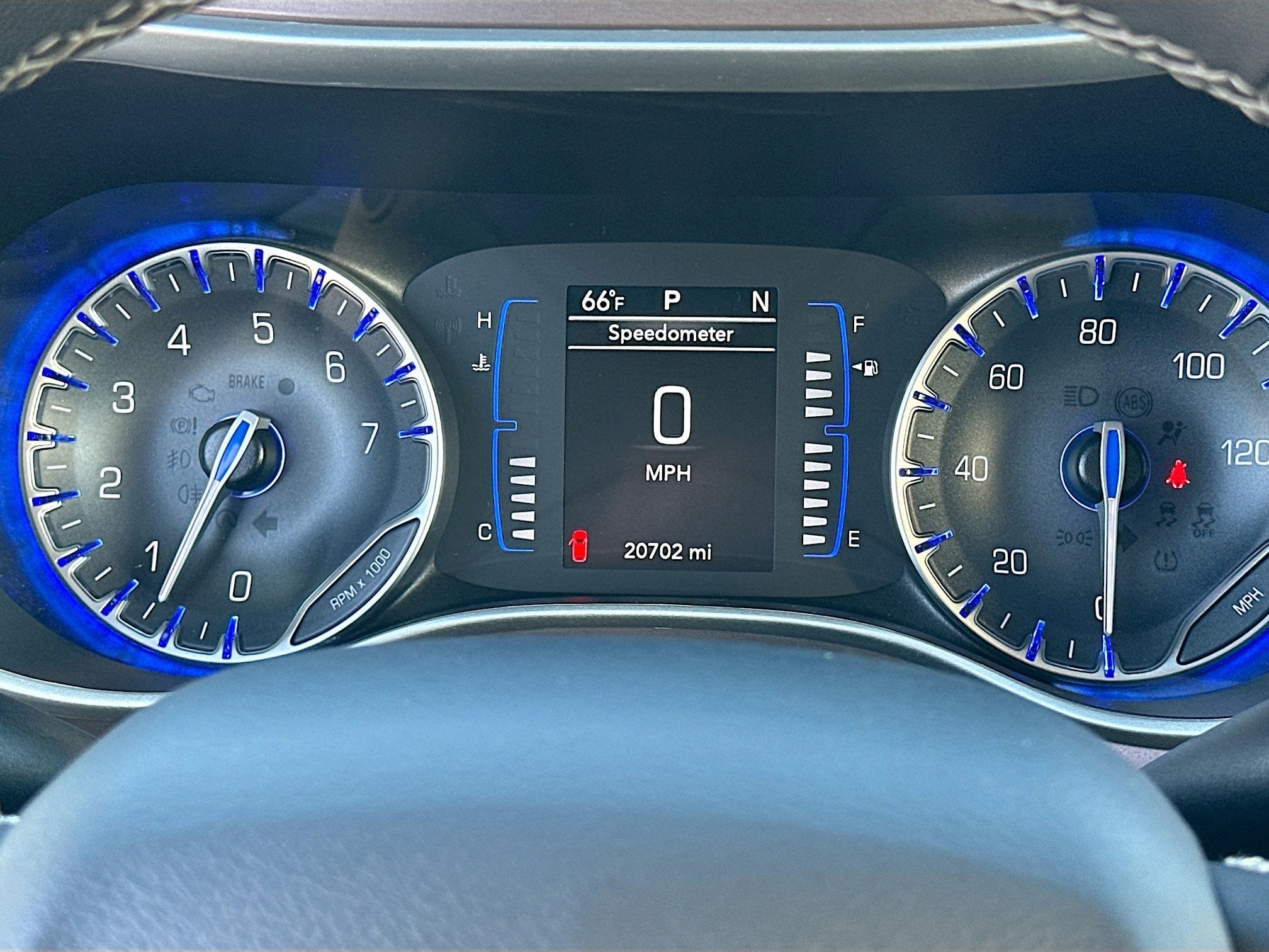 2024 Chrysler Voyager LX