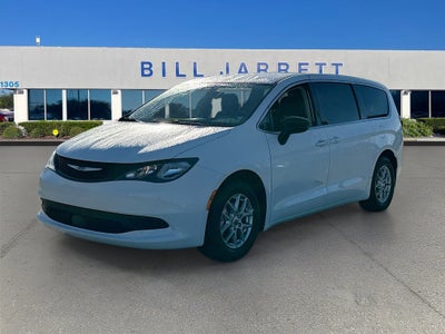 2024 Chrysler Voyager LX