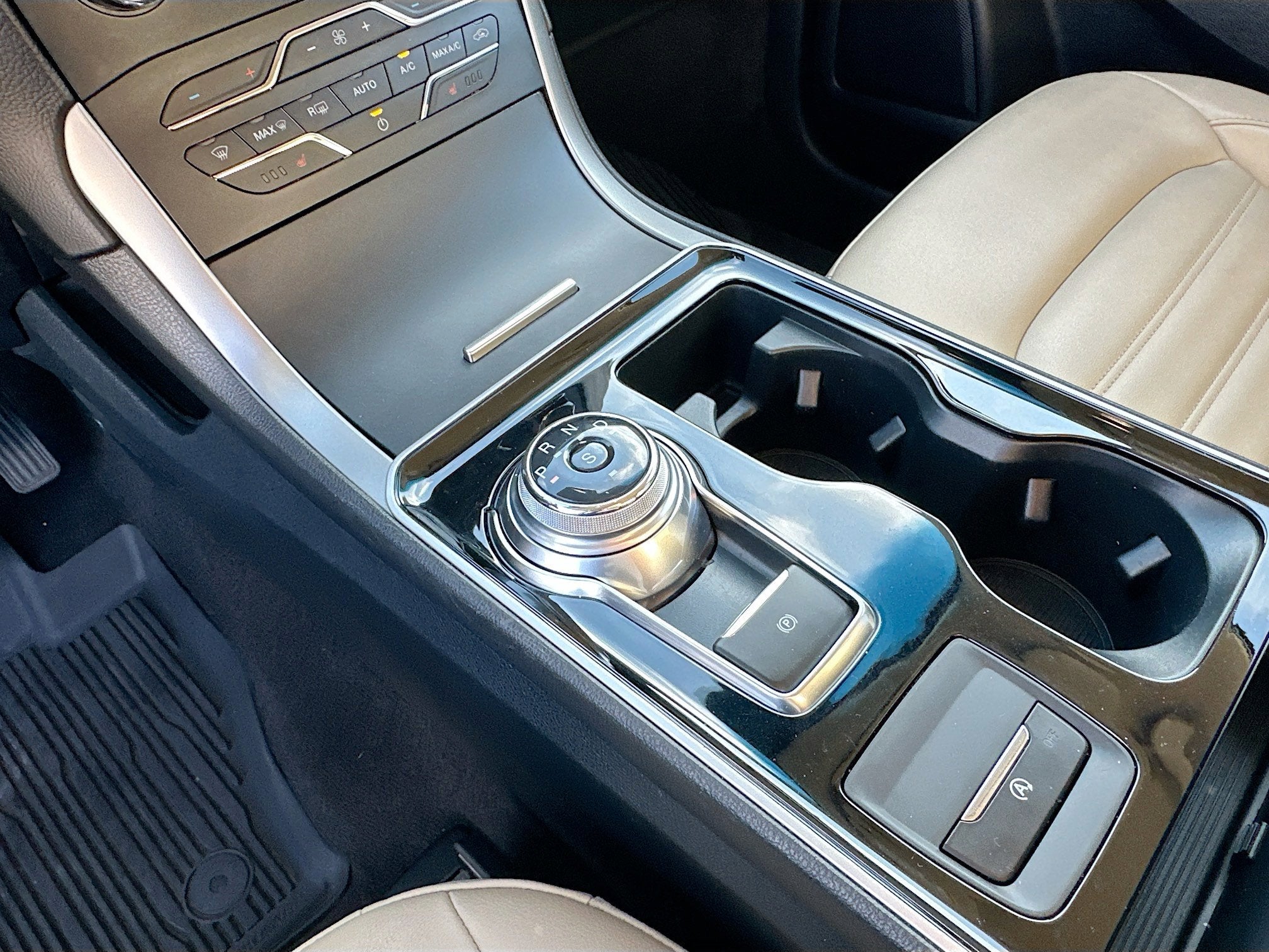 2020 Ford Edge Sport