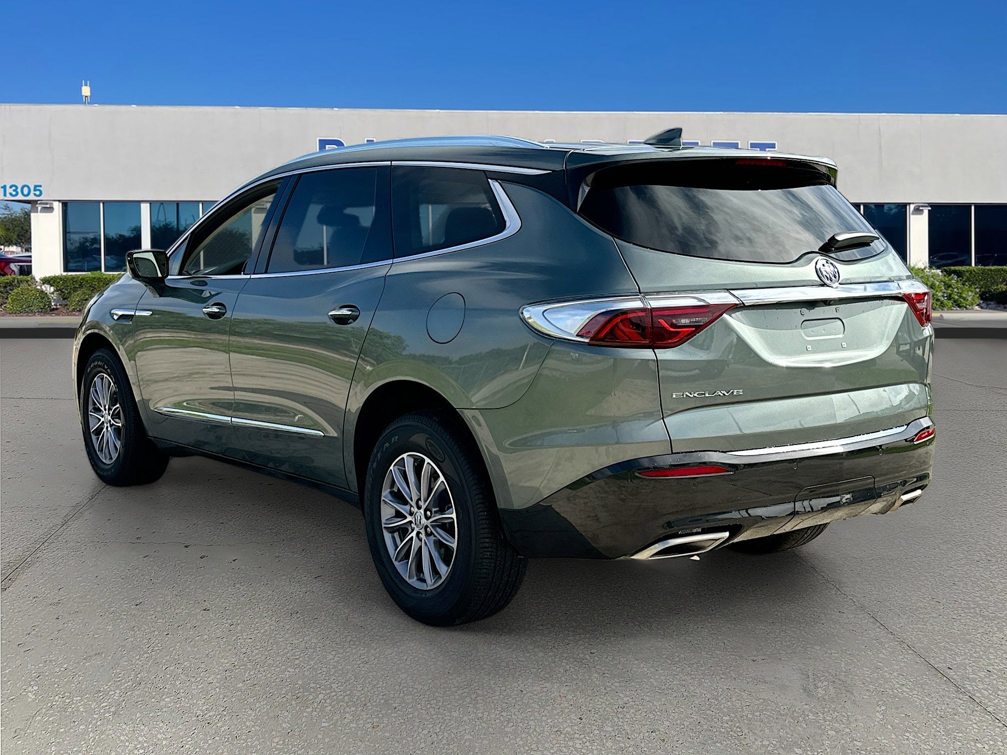 2023 Buick Enclave Essence