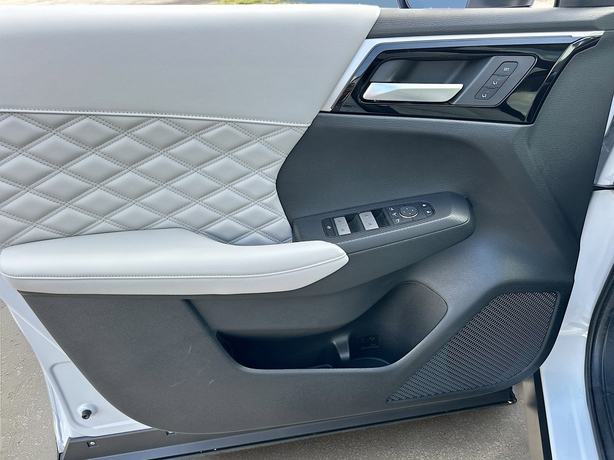 2024 Mitsubishi Outlander SEL Black Edition