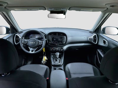 2025 Kia Soul Base