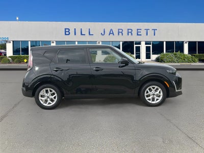 2025 Kia Soul Base
