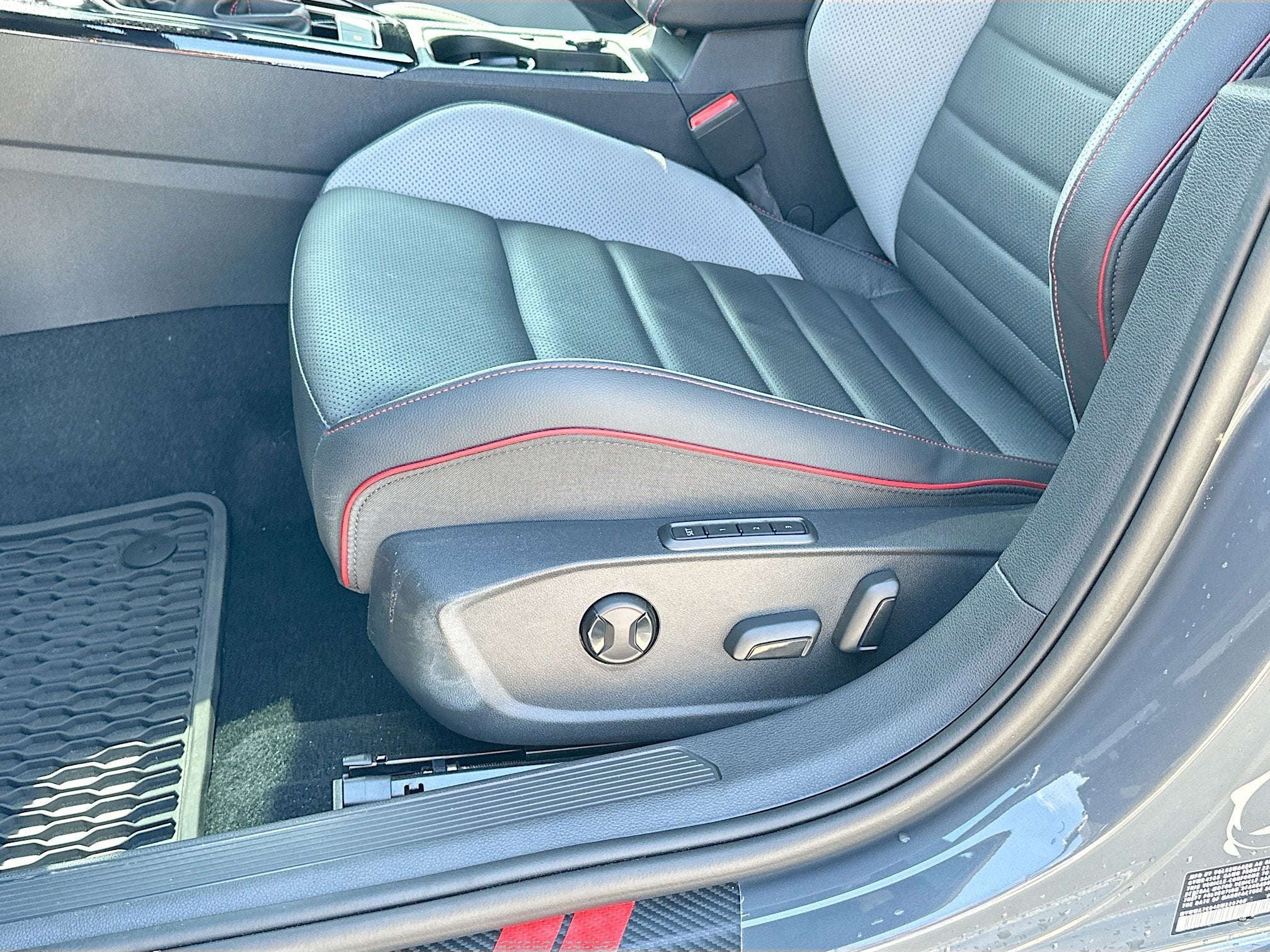 2024 Volkswagen Golf GTI 380 Autobahn