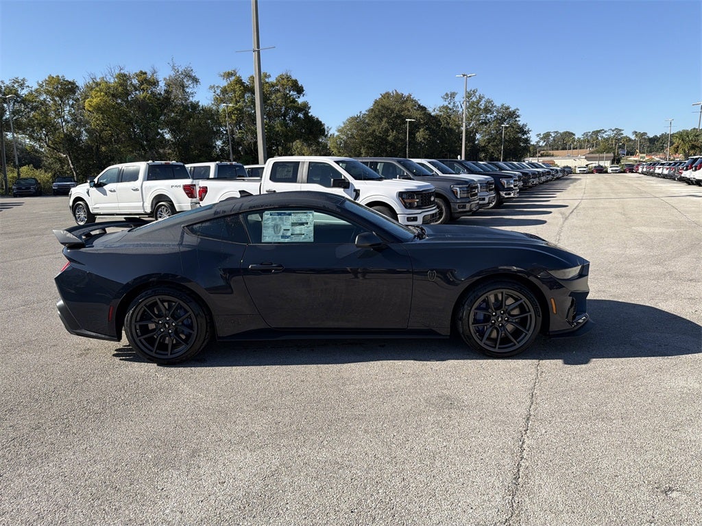 2025 Ford Mustang Dark Horse