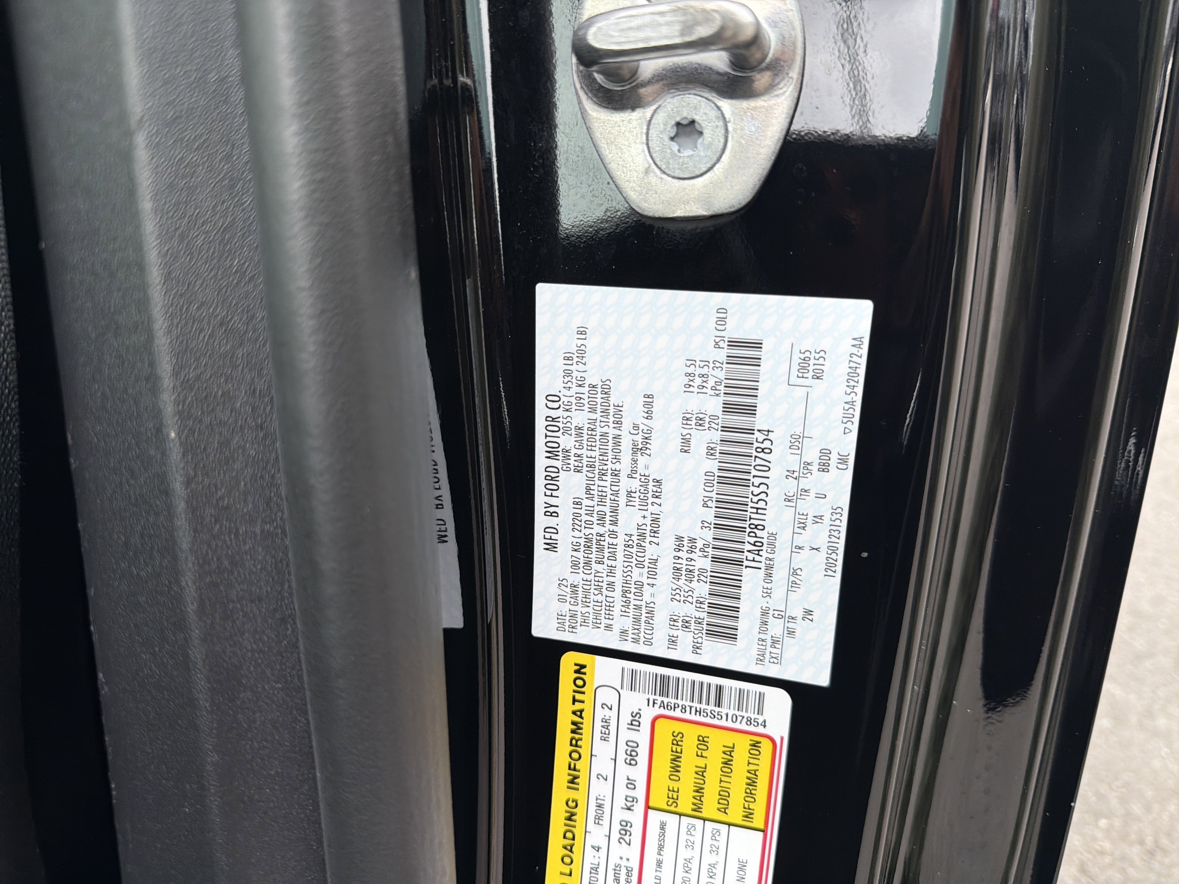 2025 Ford Mustang EcoBoost