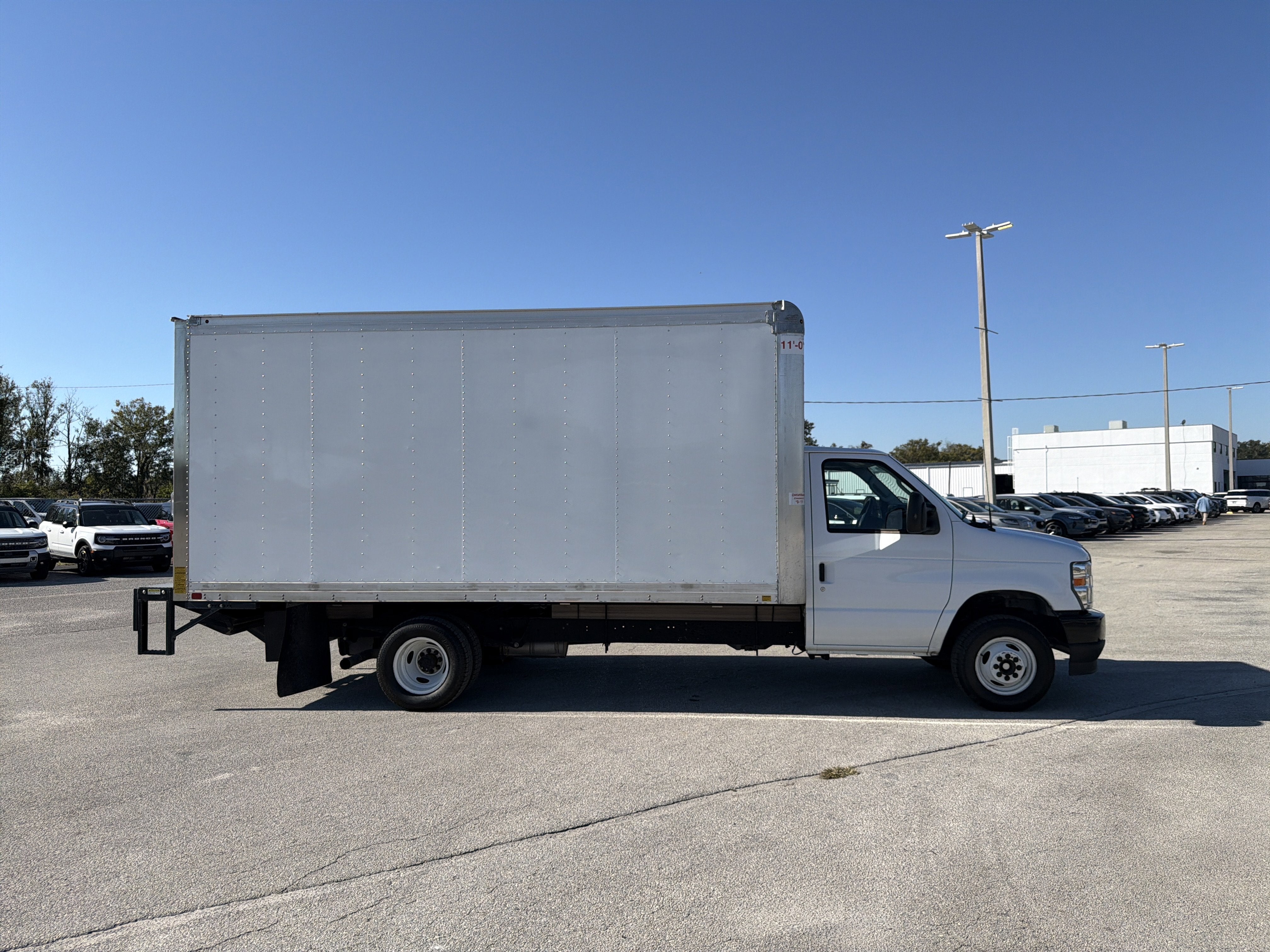 2024 Ford E-450SD Base