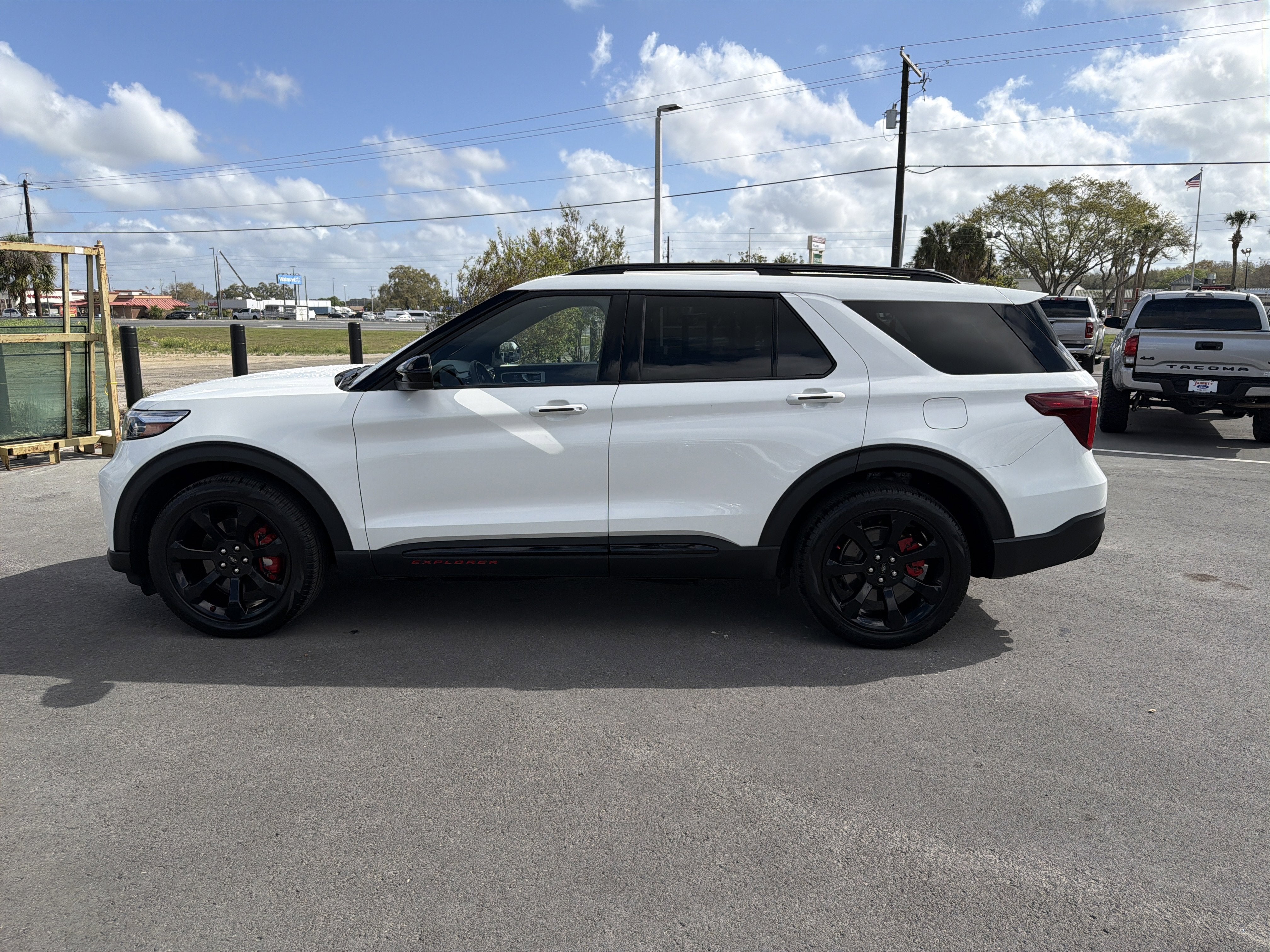 2022 Ford Explorer ST