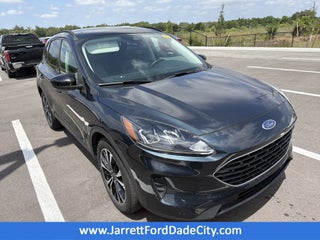 2022 Ford Escape Hybrid SE