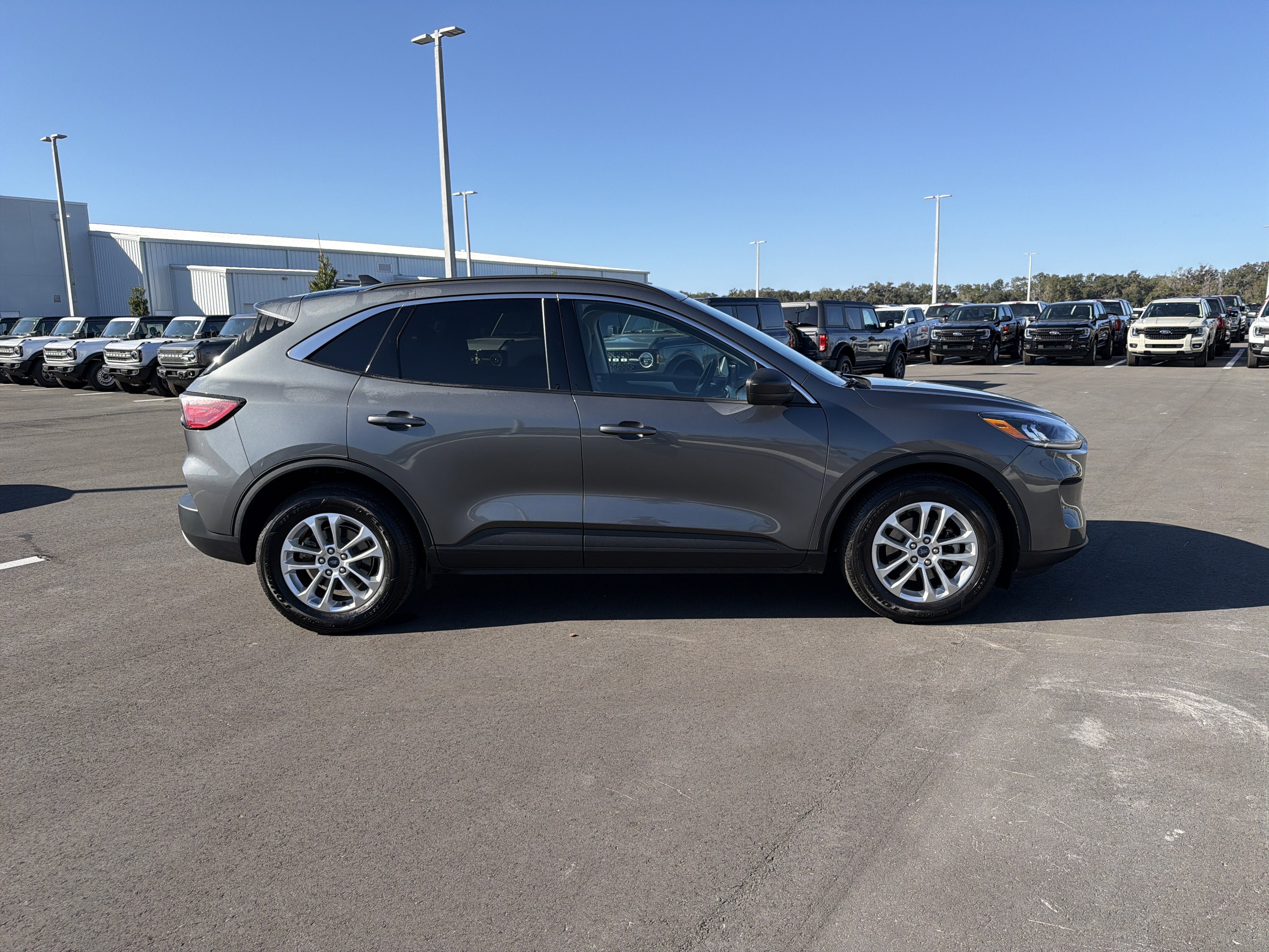 2022 Ford Escape SE Hybrid