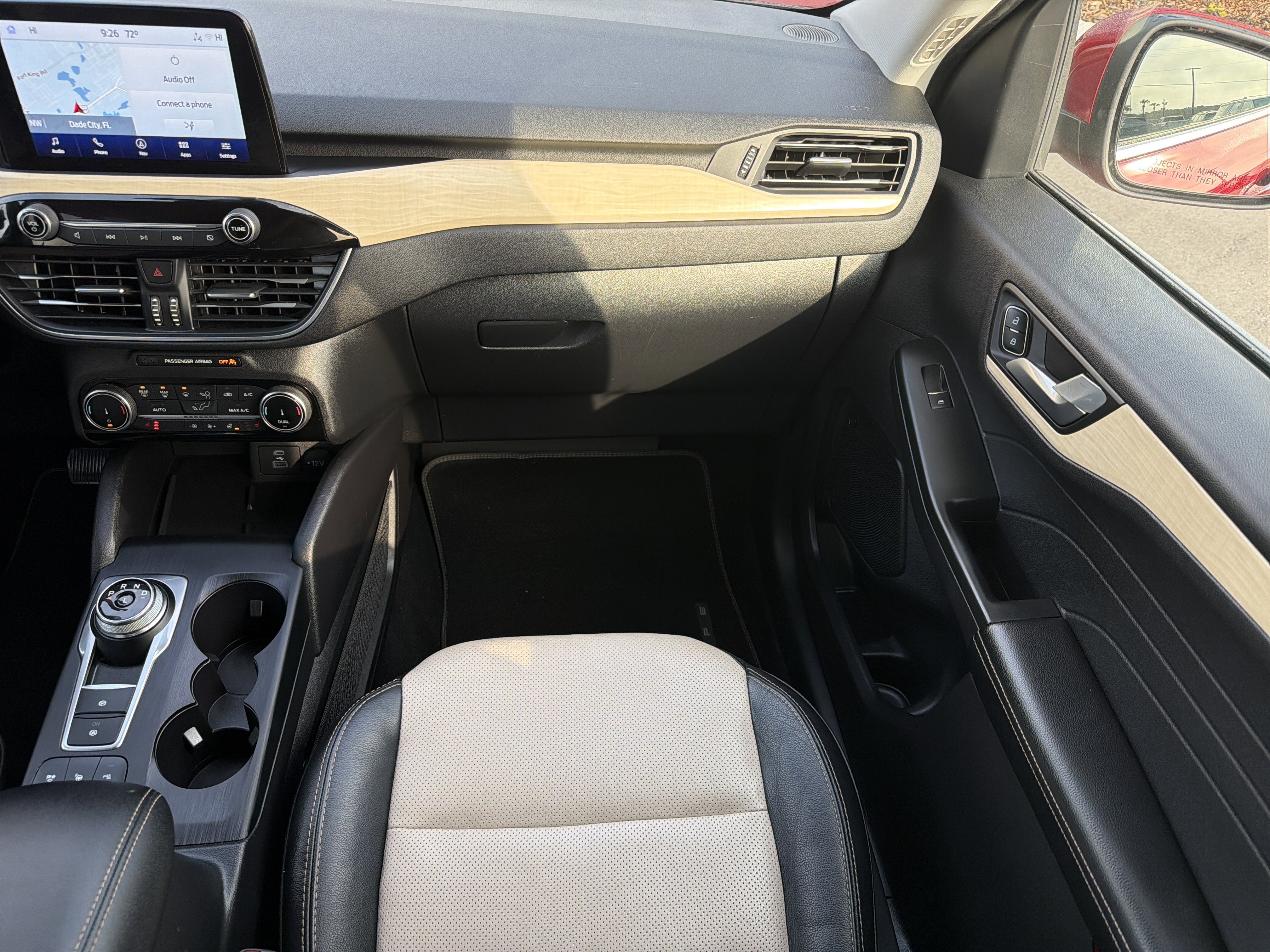 2022 Ford Escape Hybrid Titanium