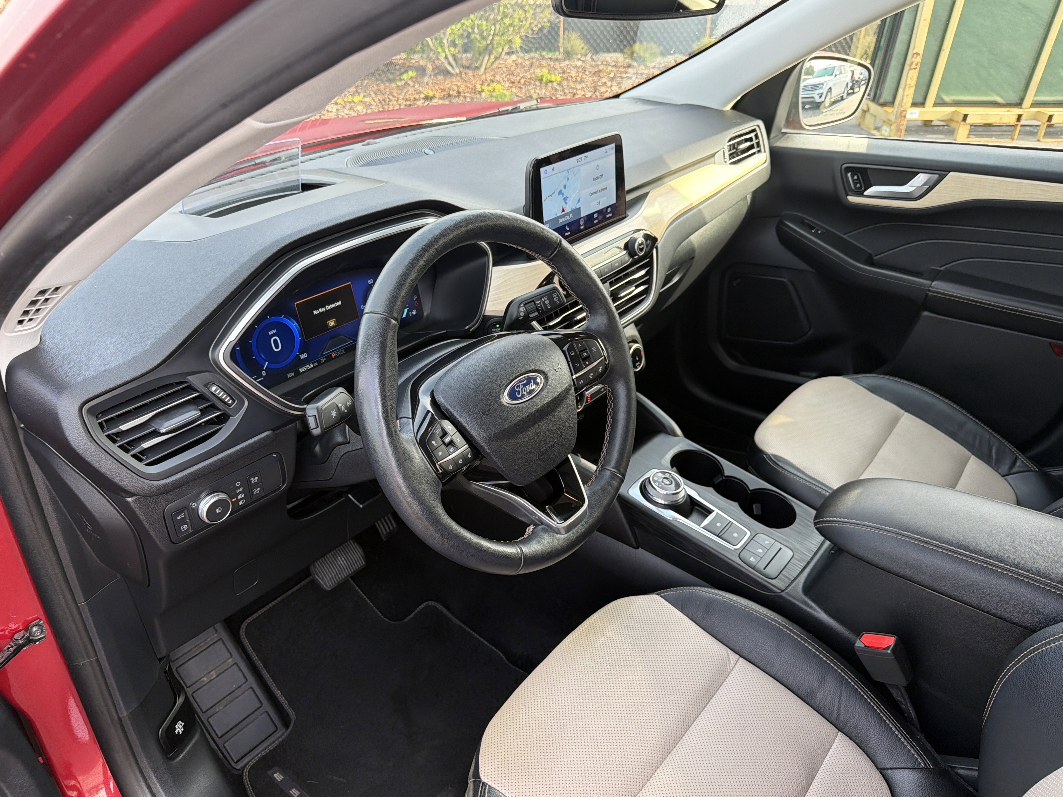 2022 Ford Escape Hybrid Titanium