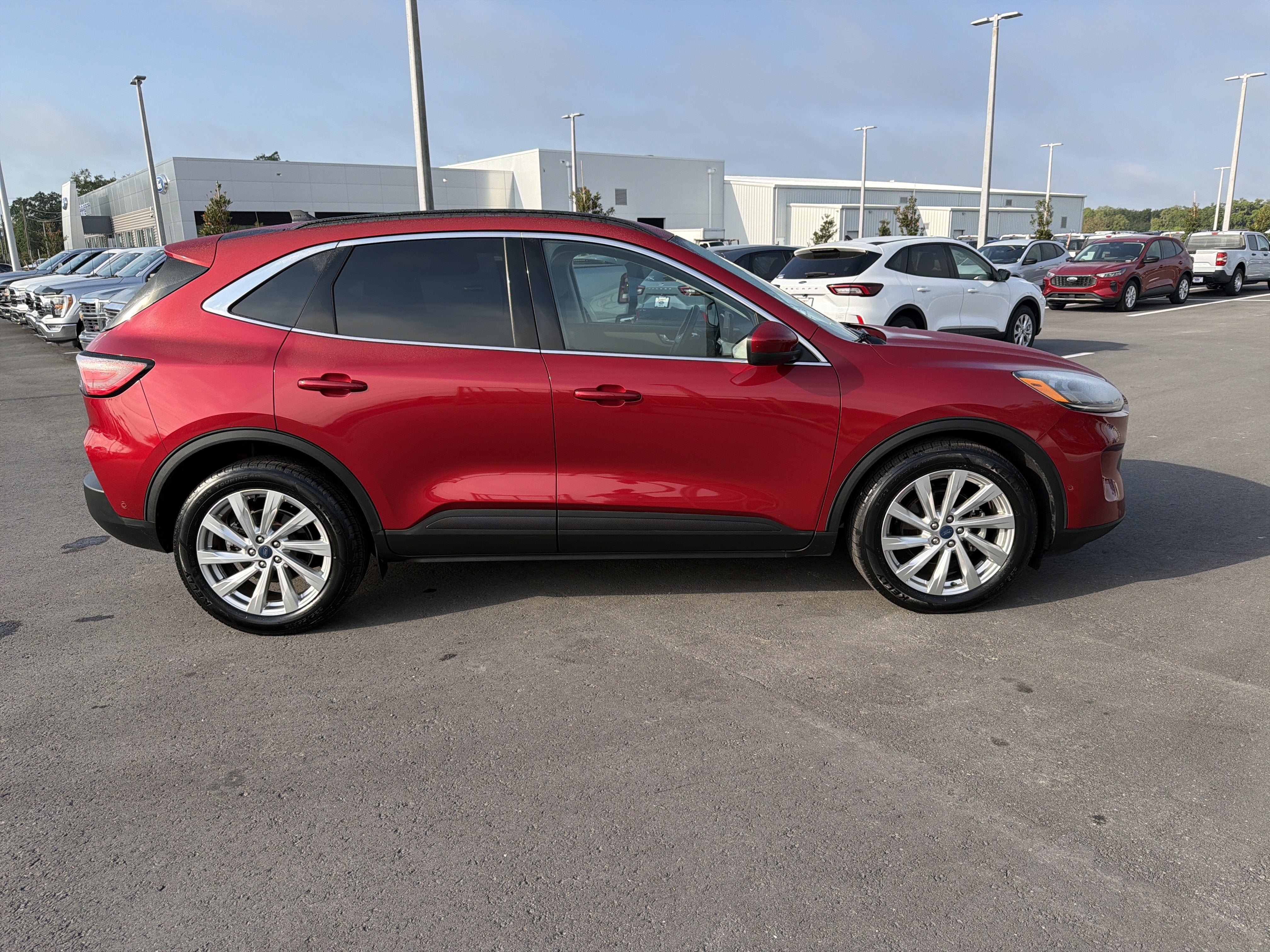 2022 Ford Escape Hybrid Titanium