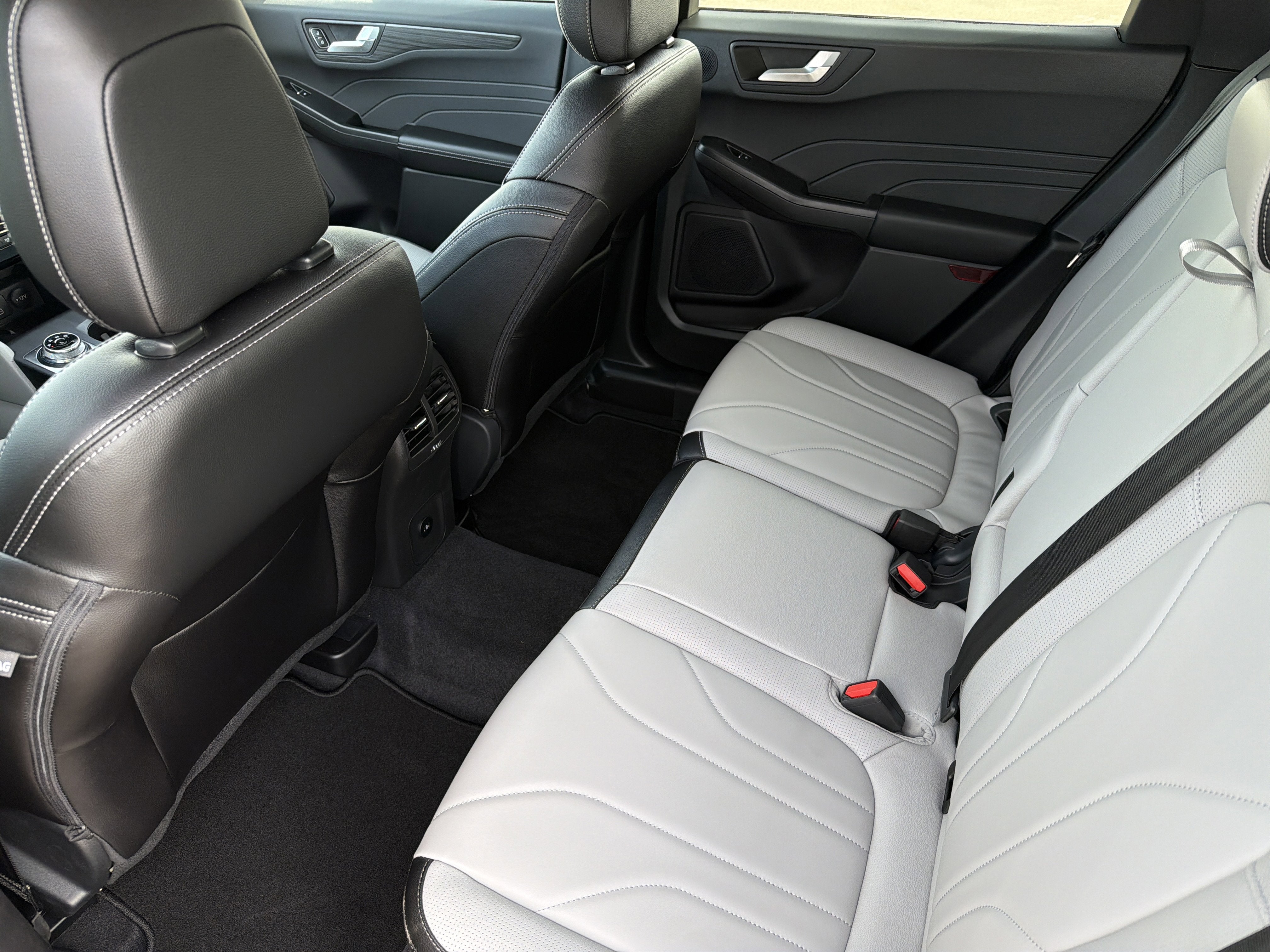 2026 Ford Escape Platinum