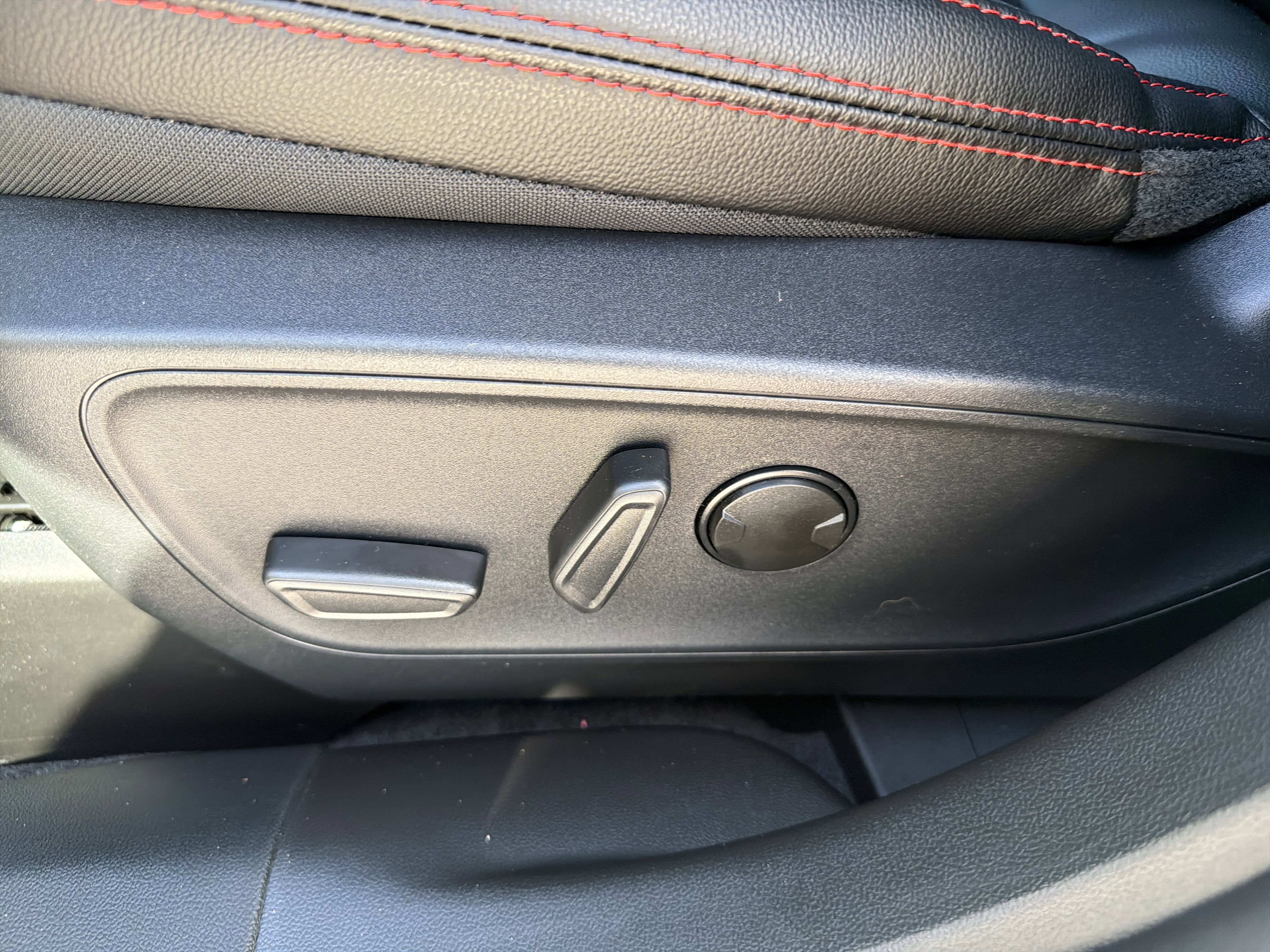 2026 Ford Escape Hybrid ST-Line Elite