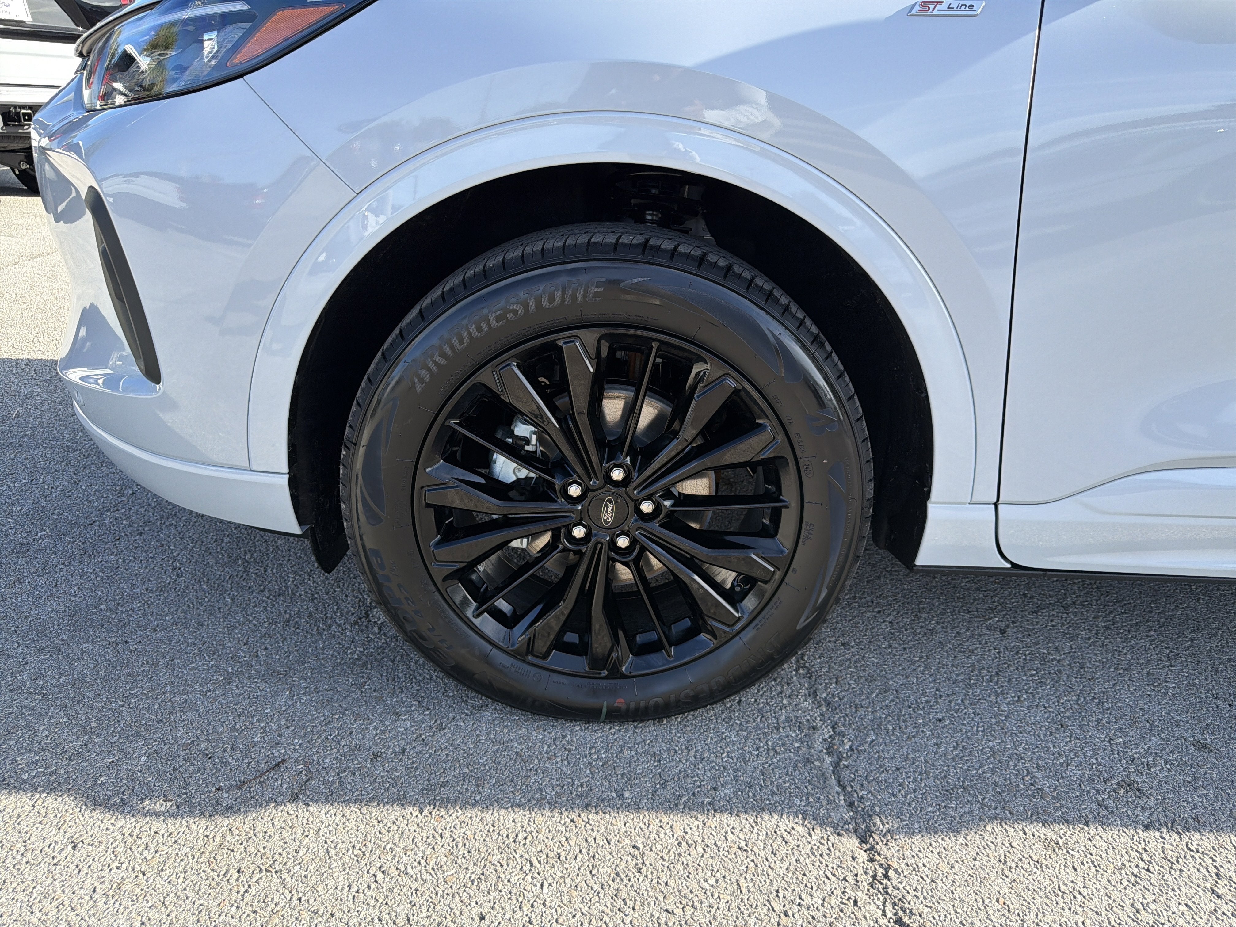 2026 Ford Escape Hybrid ST-Line Elite