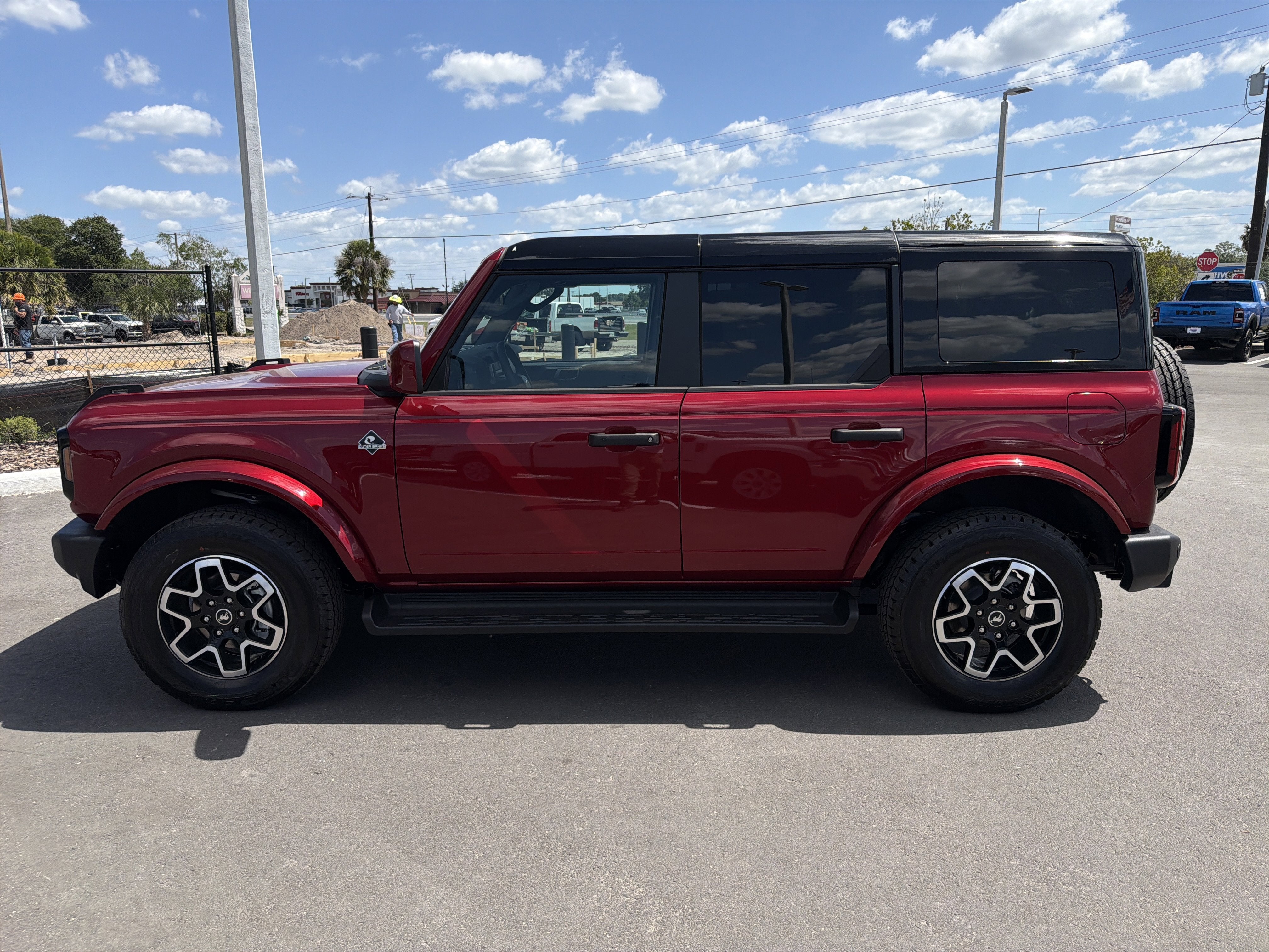 2026 Ford Bronco Outer Banks