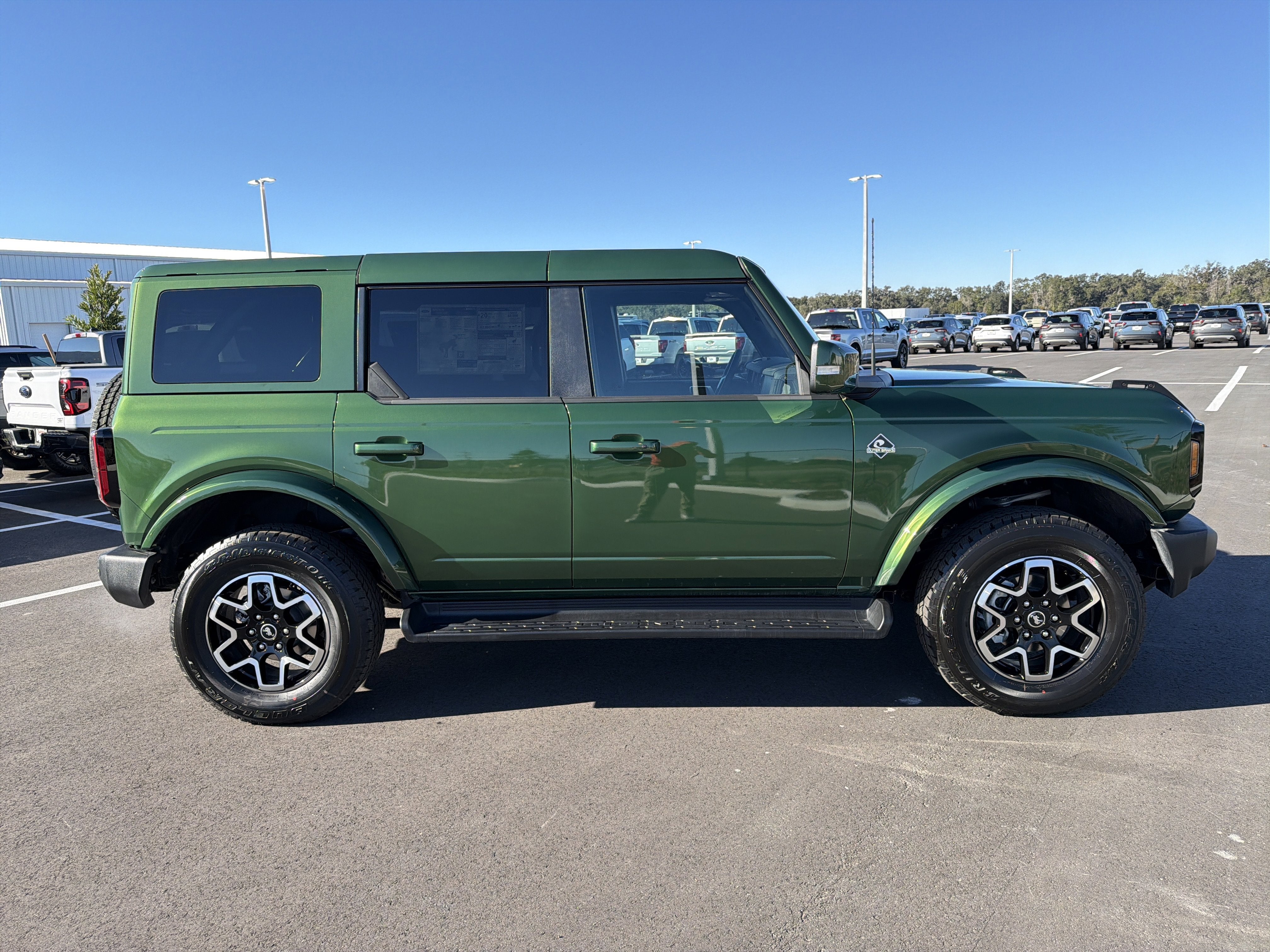 2025 Ford Bronco Outer Banks