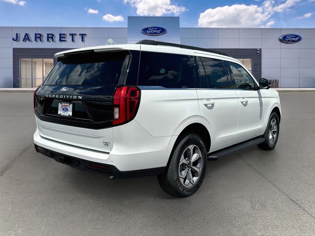 2027 Ford Expedition Active