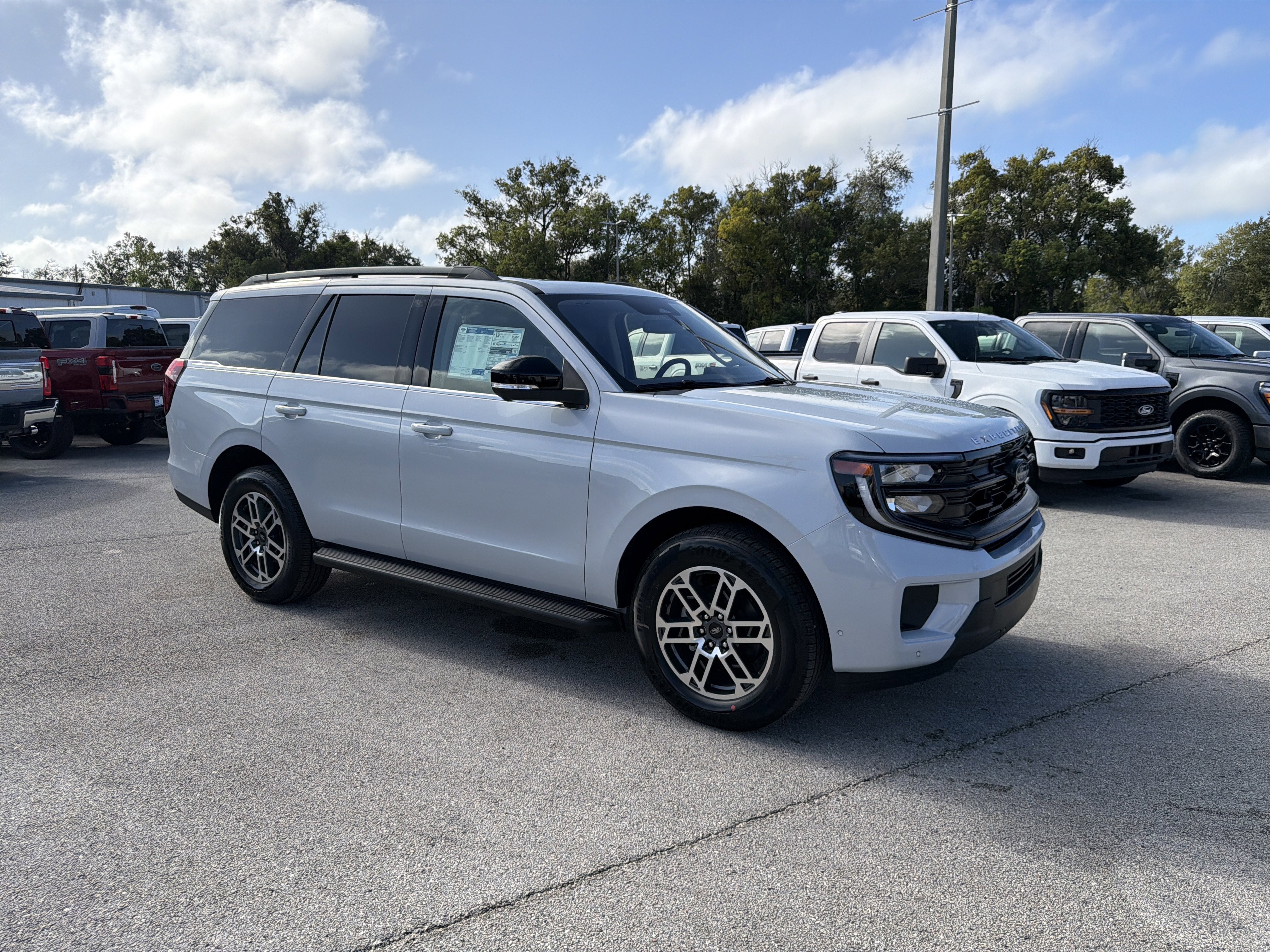 2025 Ford Expedition Active
