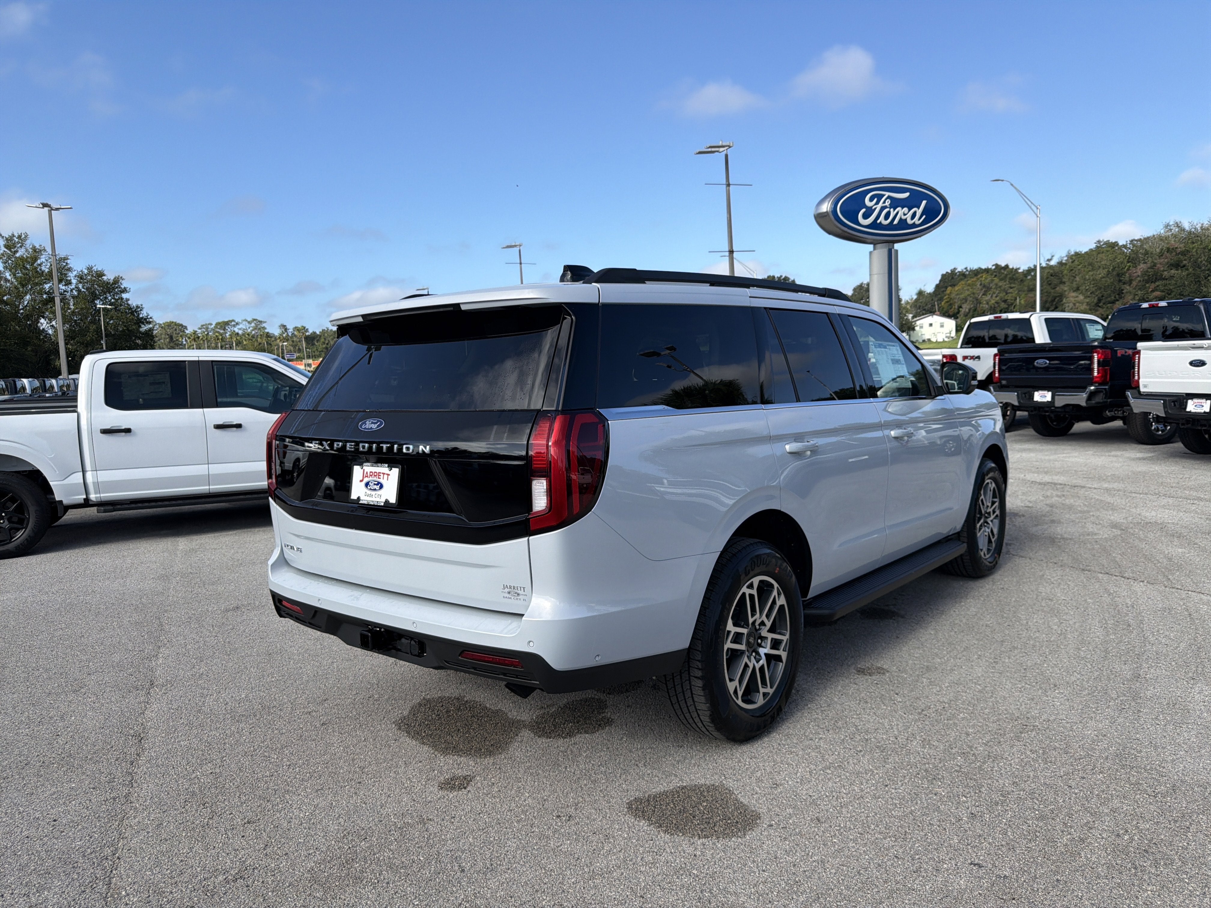 2025 Ford Expedition Active