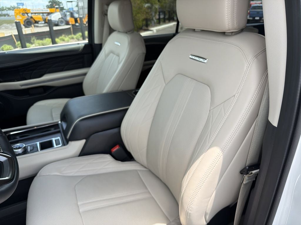 2024 Ford Expedition Platinum