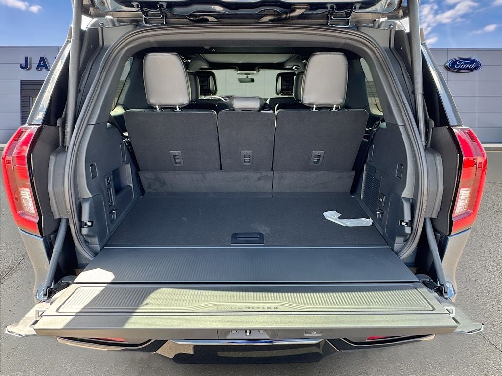 2027 Ford Expedition Platinum