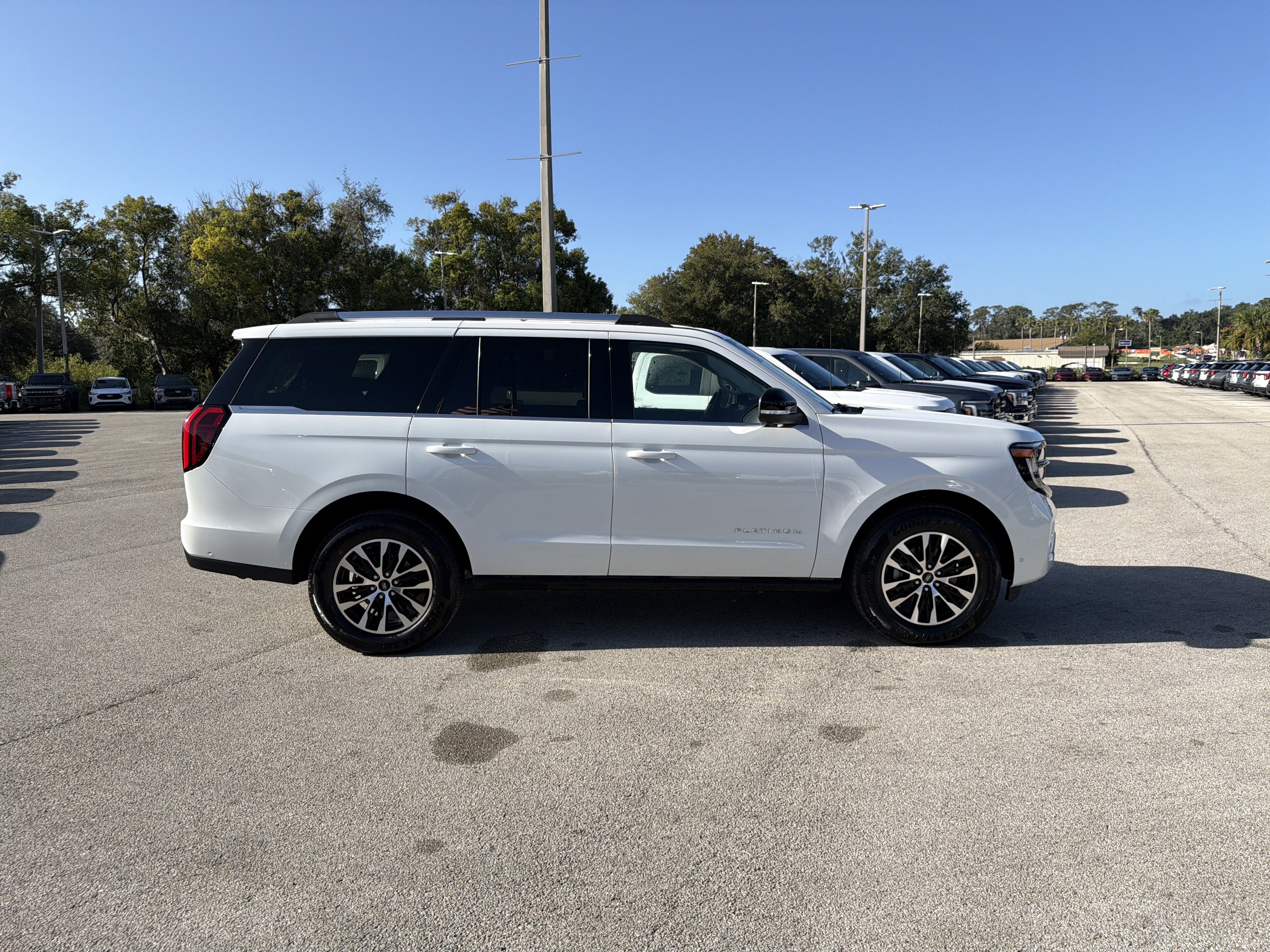 2025 Ford Expedition Platinum